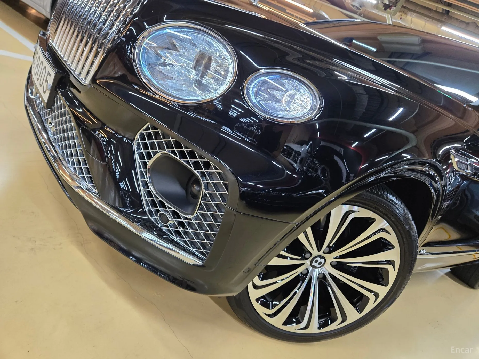 Bentley Bentayga превью 16