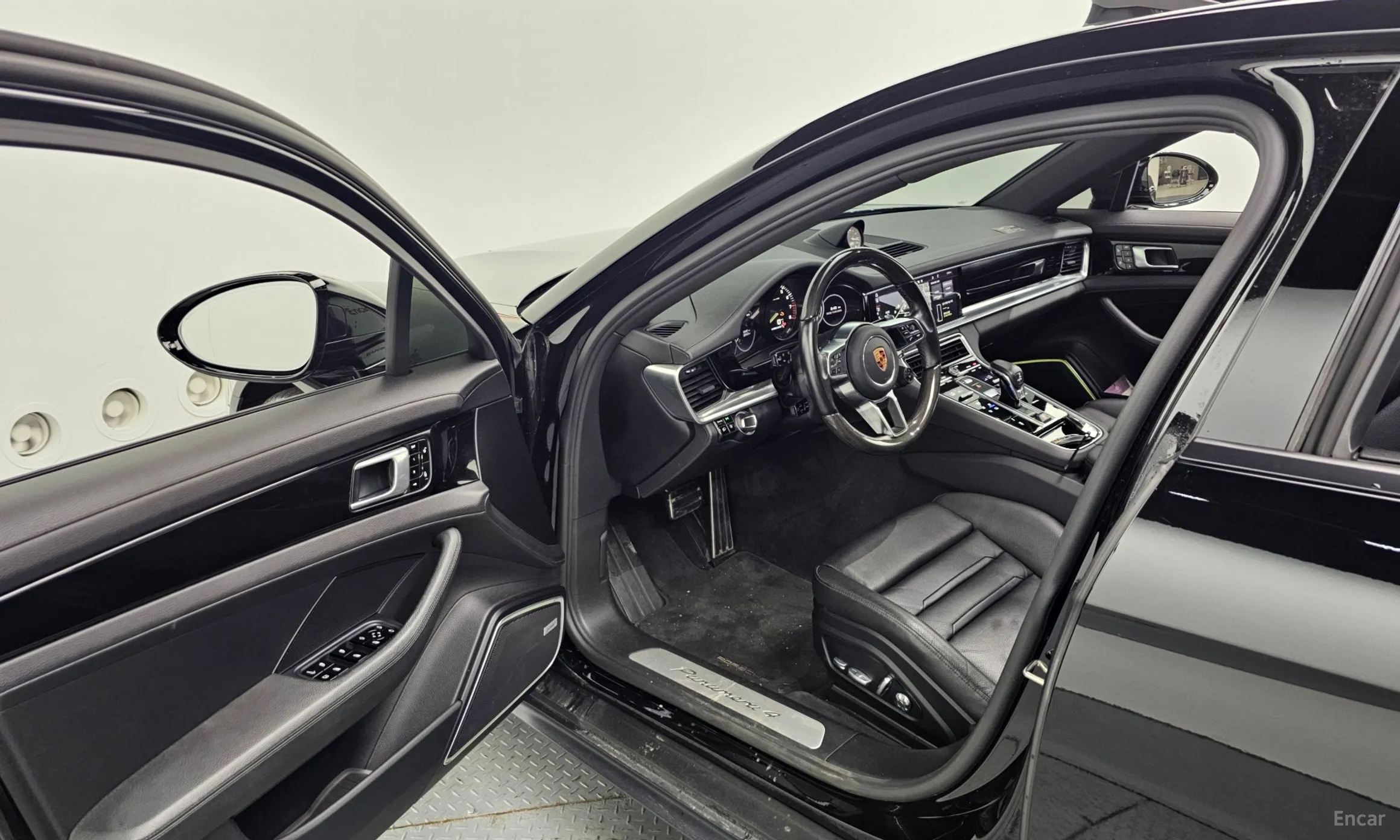 Porsche Panamera (971) превью 10