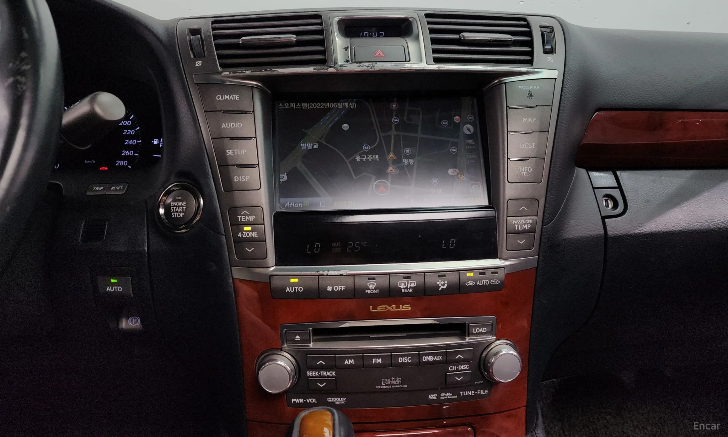 Lexus LS460 превью 16