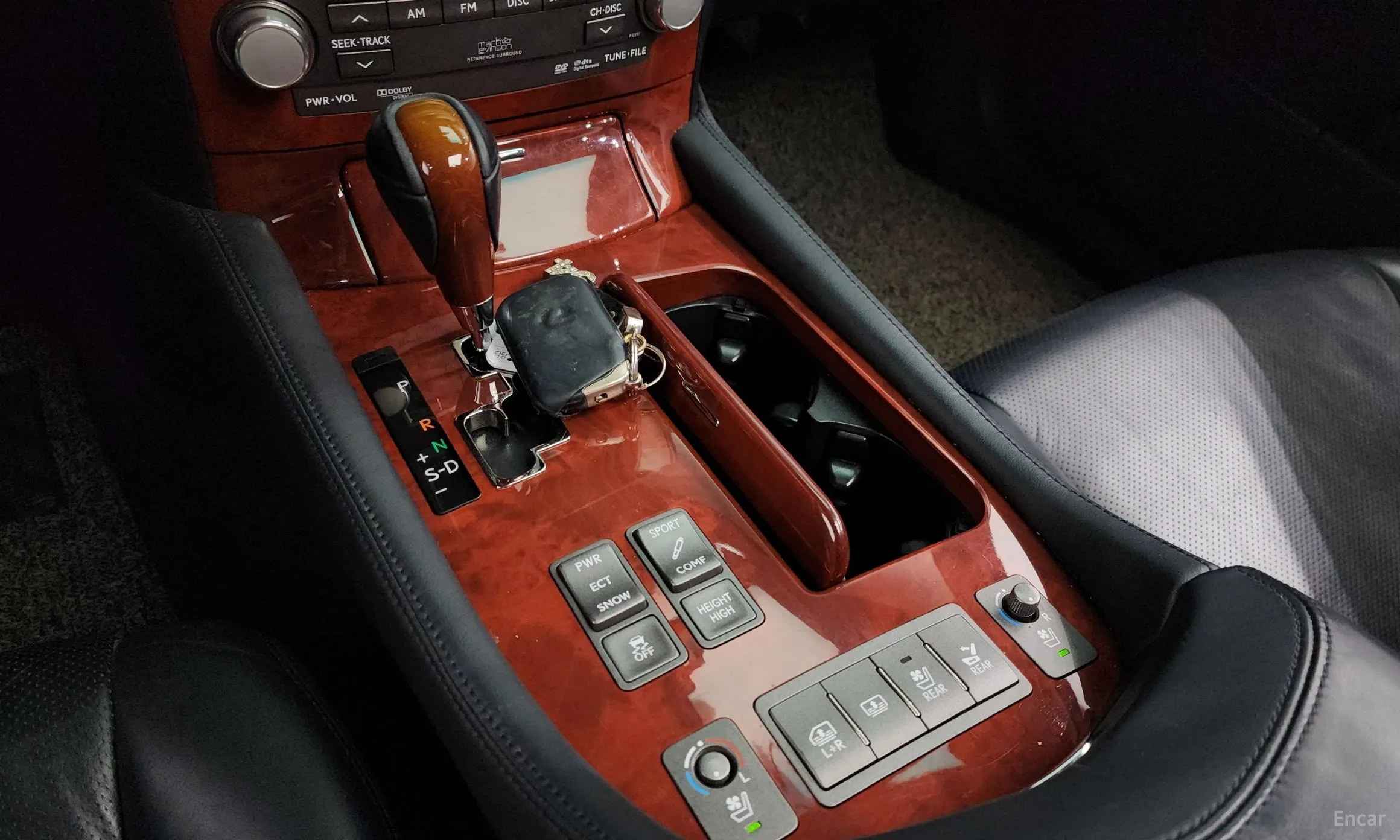 Lexus LS460 превью 9