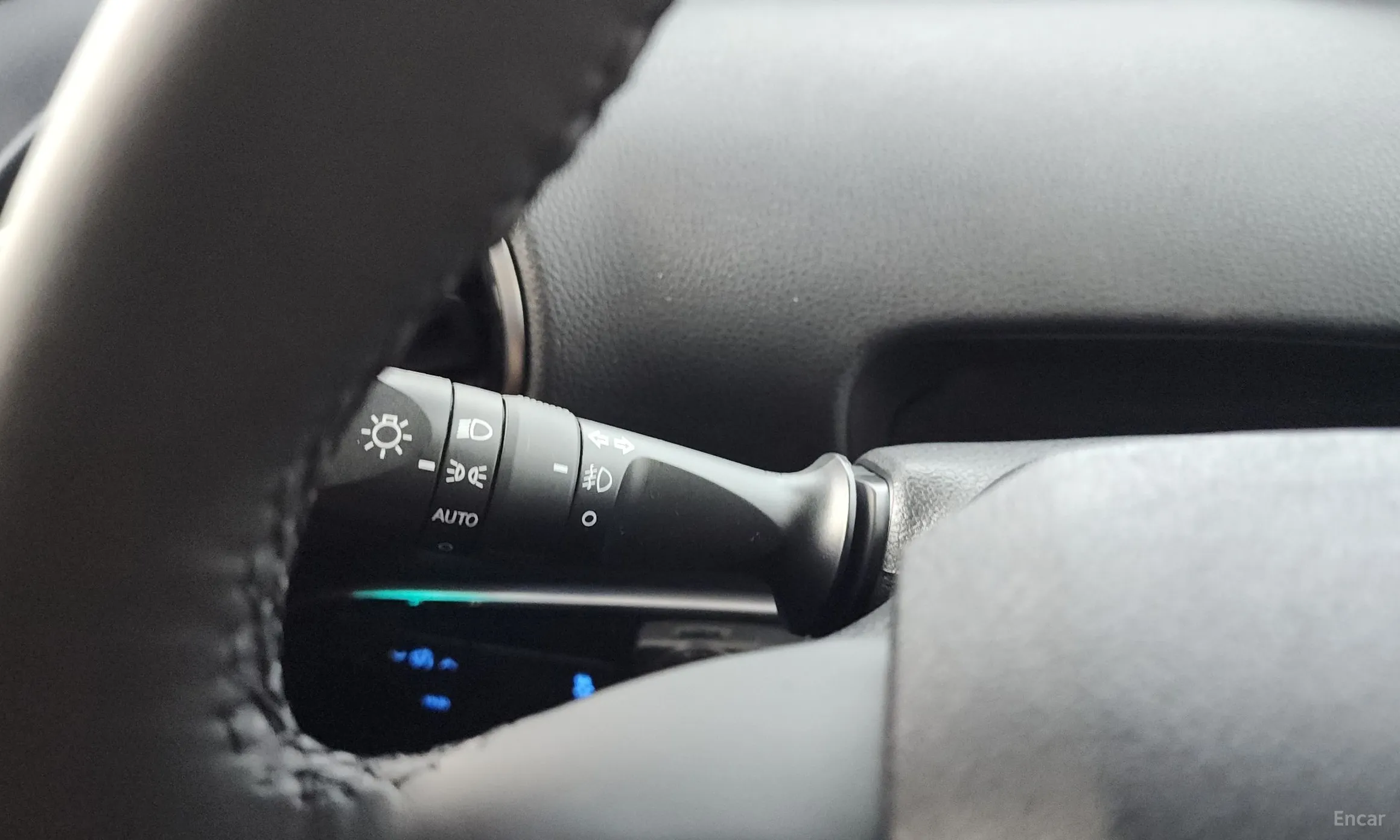 Toyota Prius Prime превью 14