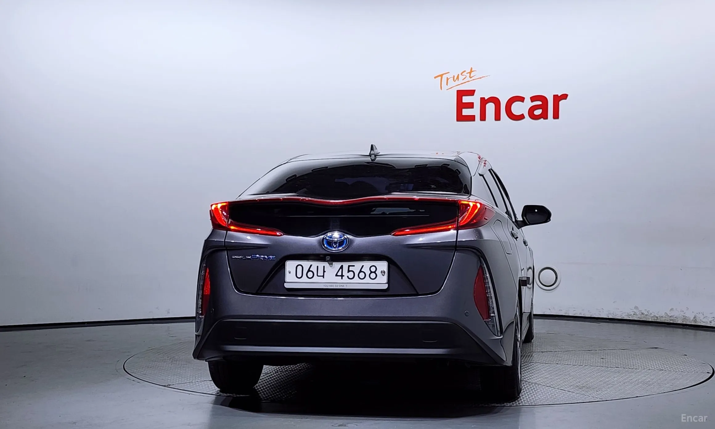 Toyota Prius Prime превью 4