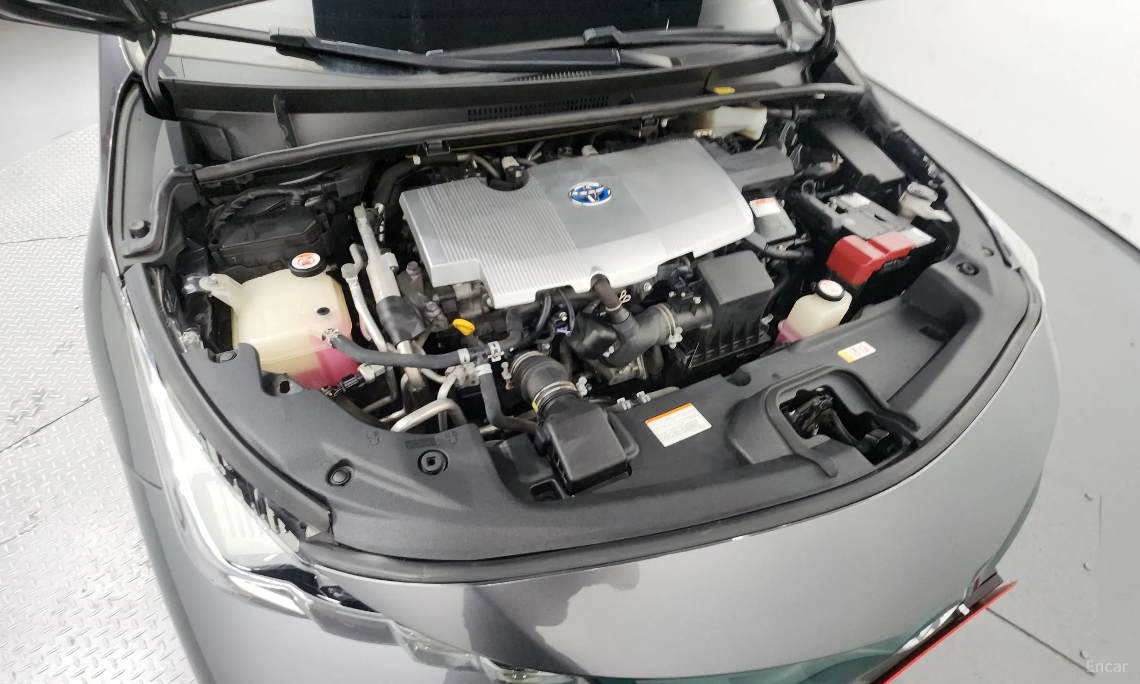 Toyota Prius Prime превью 6