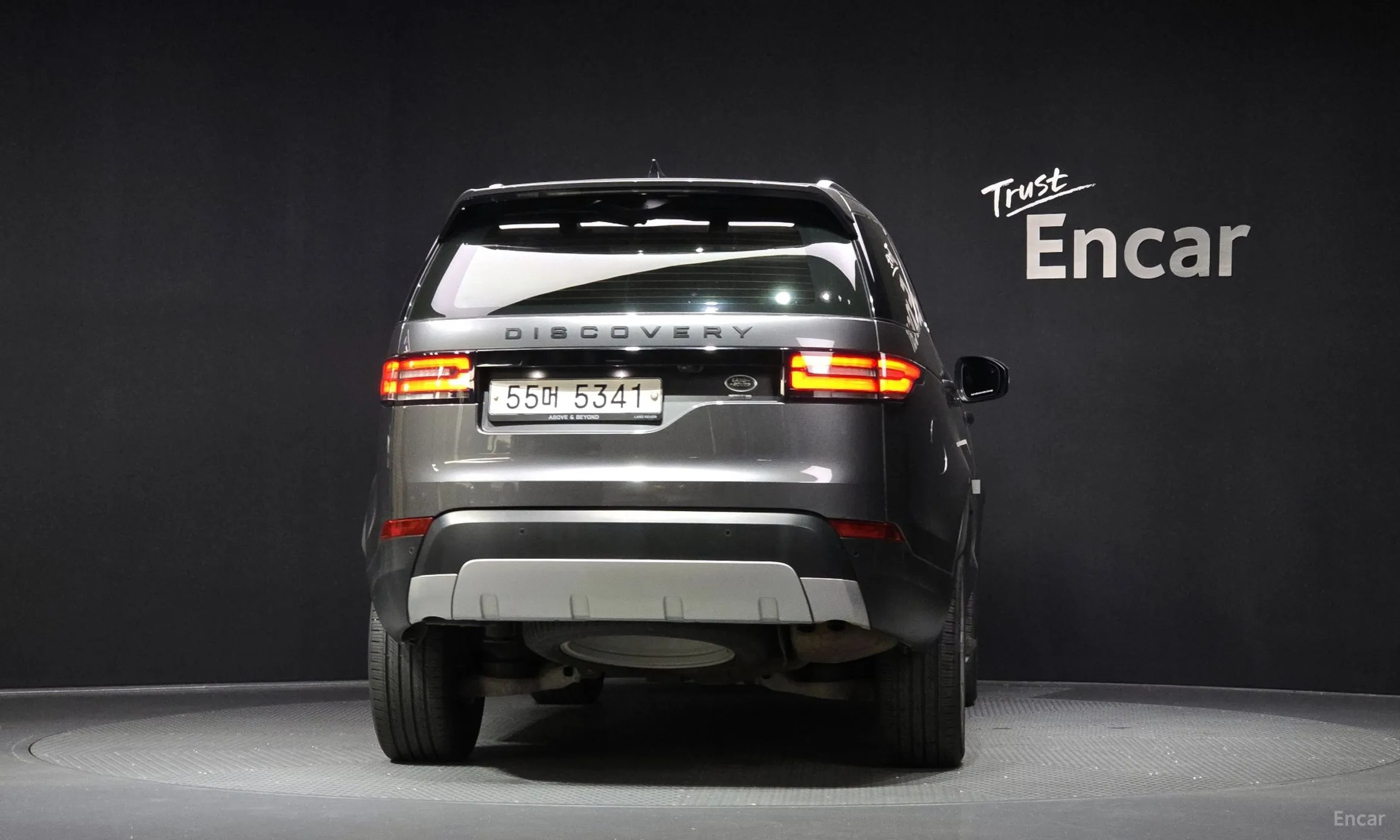 Land Rover Discovery 5 превью 4