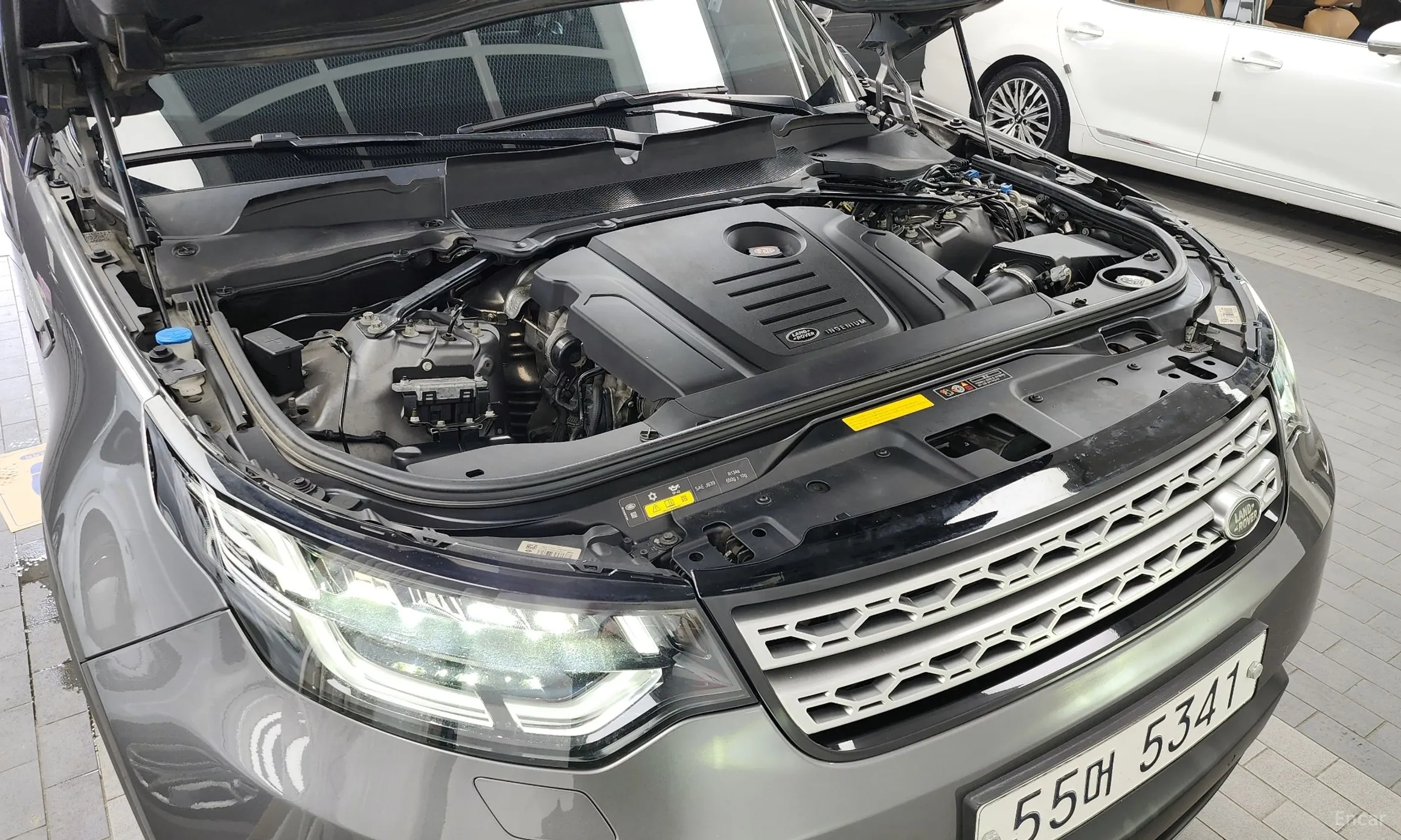 Land Rover Discovery 5 превью 6