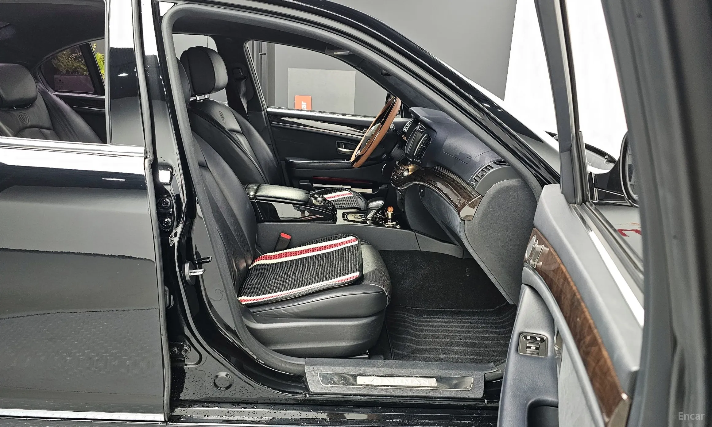 KG Mobility (SsangYong) Chairman W превью 11