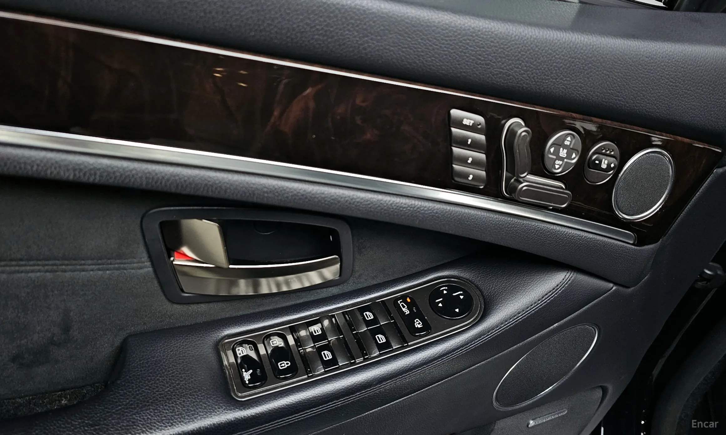 KG Mobility (SsangYong) Chairman W превью 17