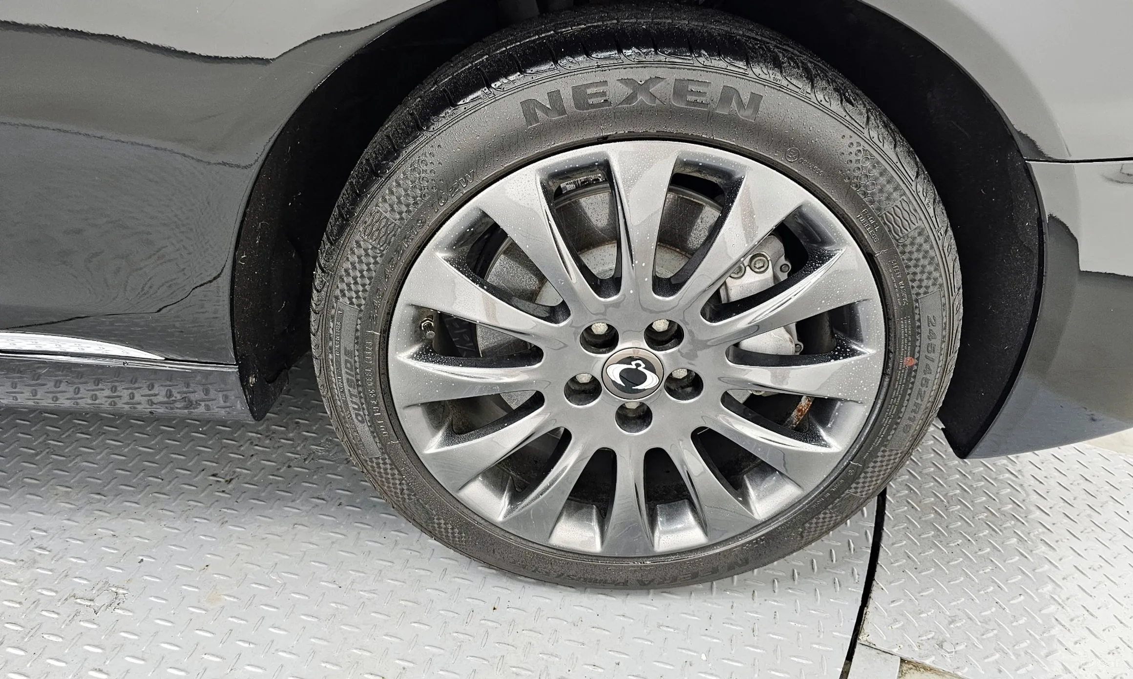KG Mobility (SsangYong) Chairman W превью 5