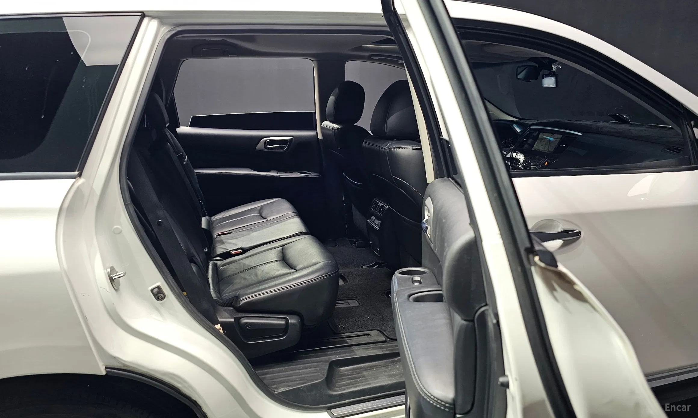 Nissan Pathfinder Gen 4 превью 16