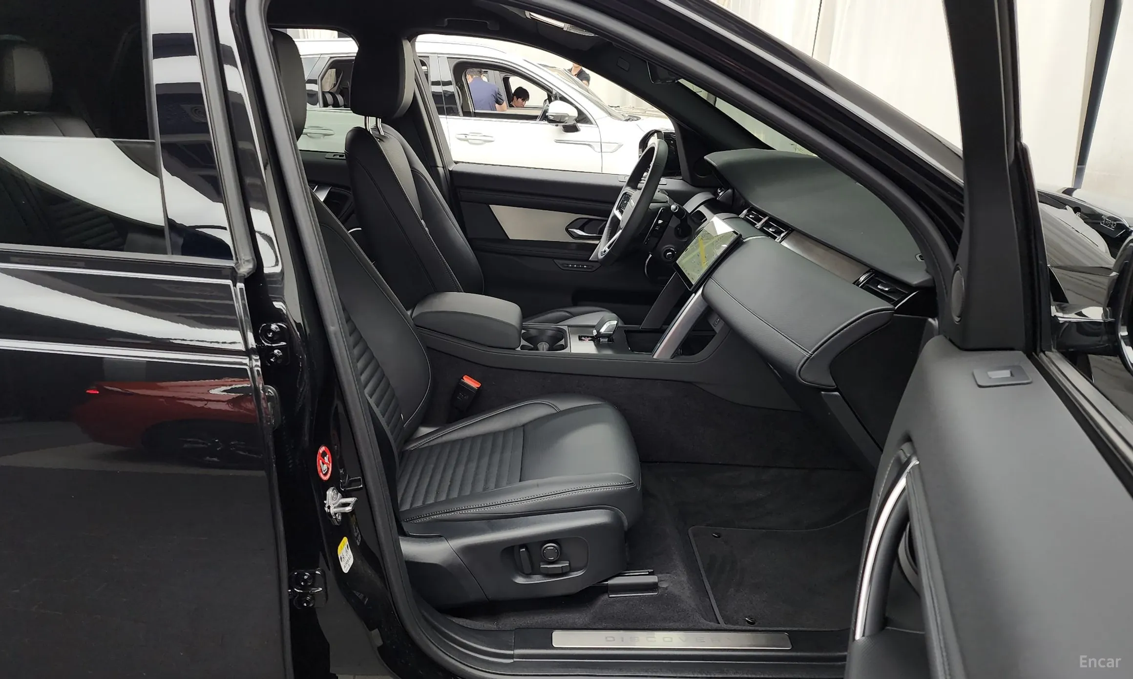 Land Rover Discovery Sports превью 11