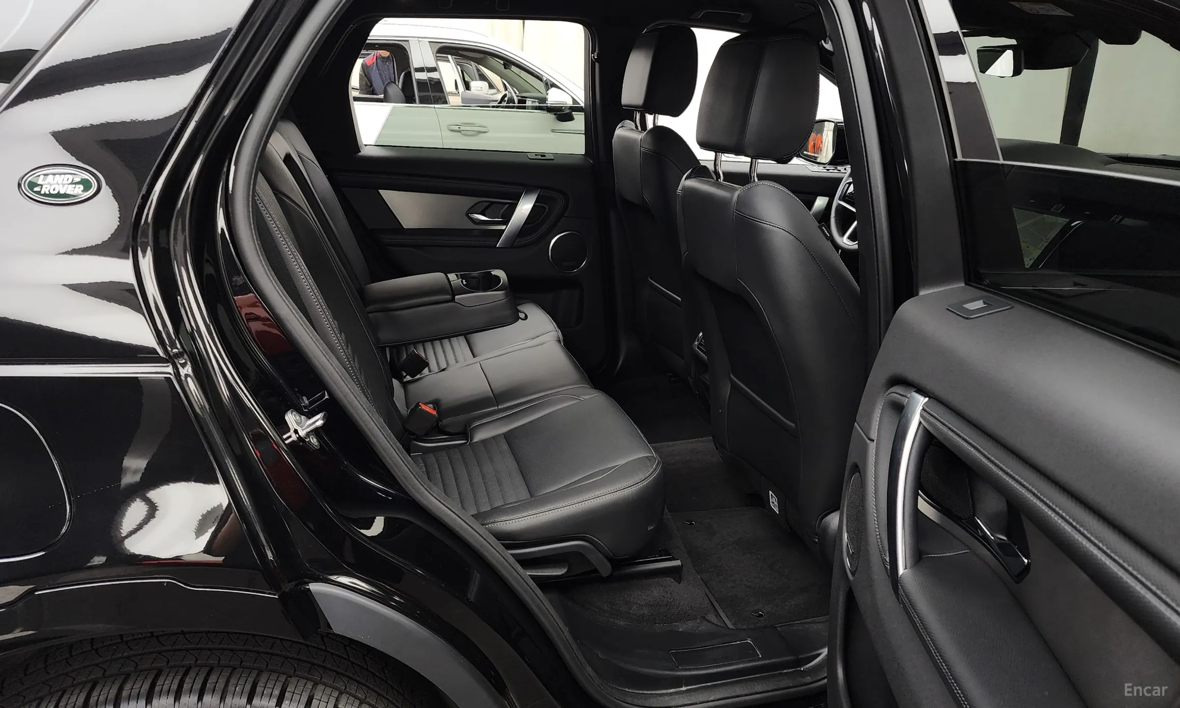 Land Rover Discovery Sports превью 12