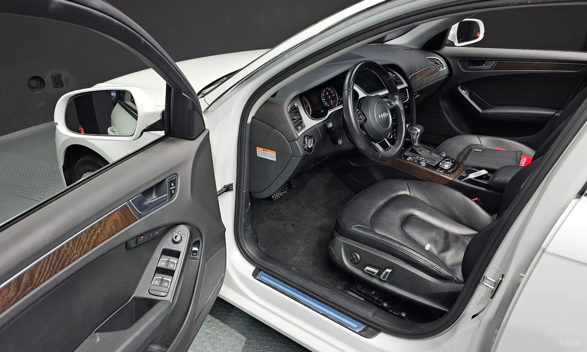 Audi New A4 превью 11