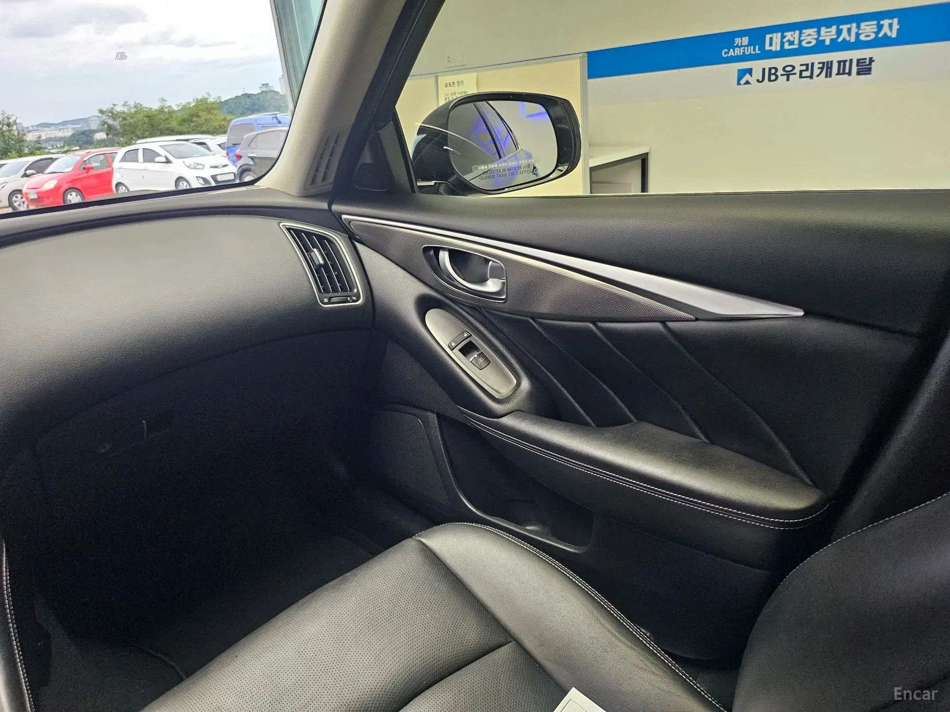 Infiniti Q50 превью 10