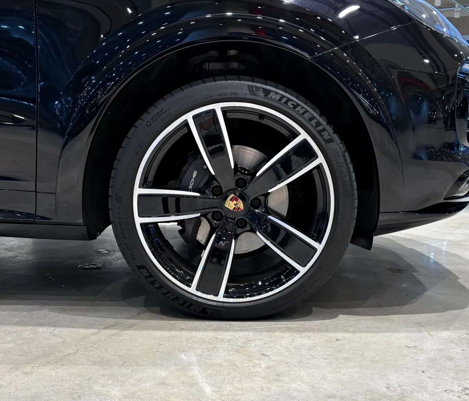 Porsche Cayenne (PO536) превью 10
