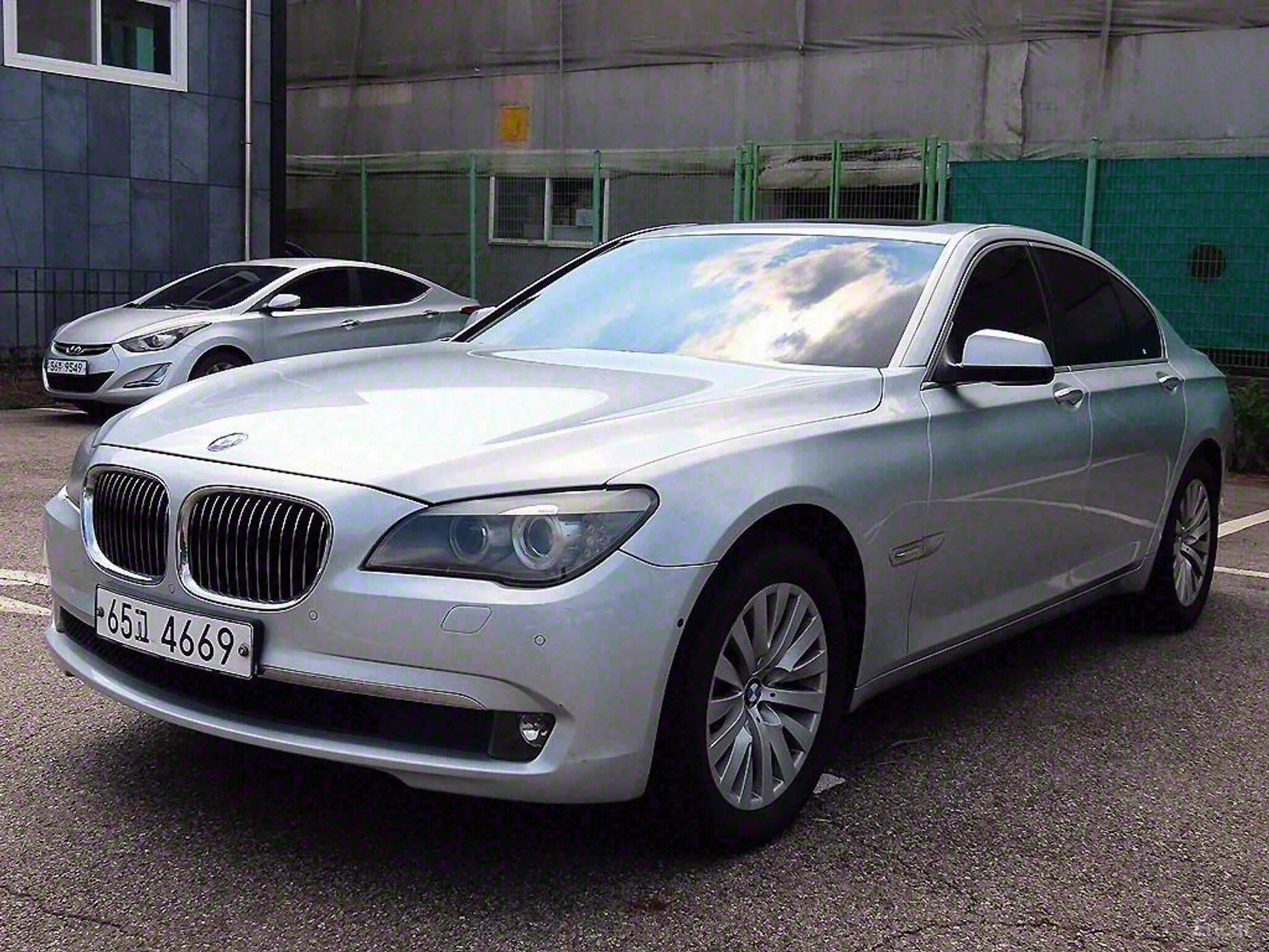 BMW 7 Series (F01)