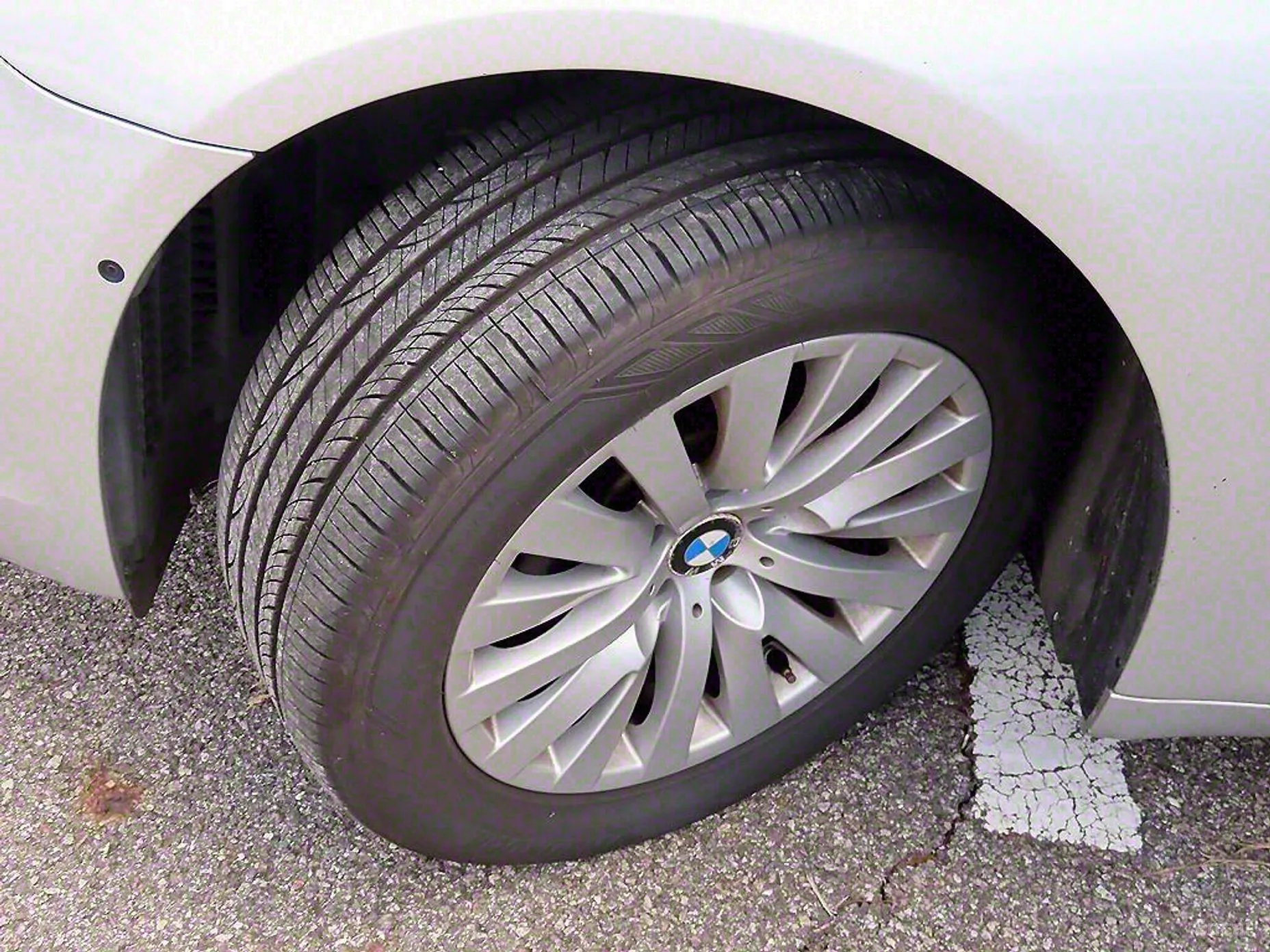 BMW 7 Series (F01) превью 20