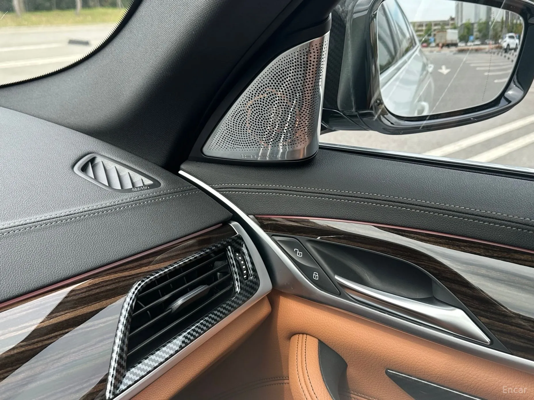 BMW 5 Series (G30) превью 11