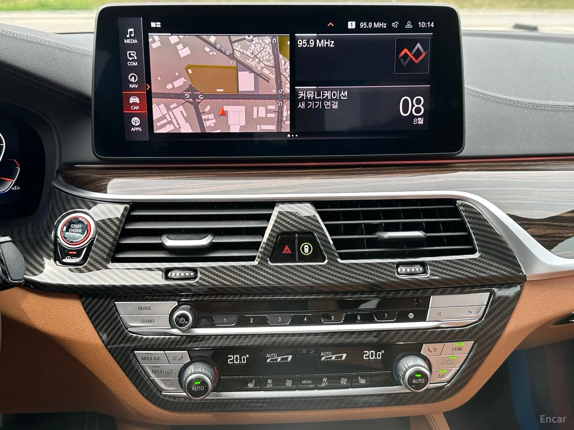 BMW 5 Series (G30) превью 14