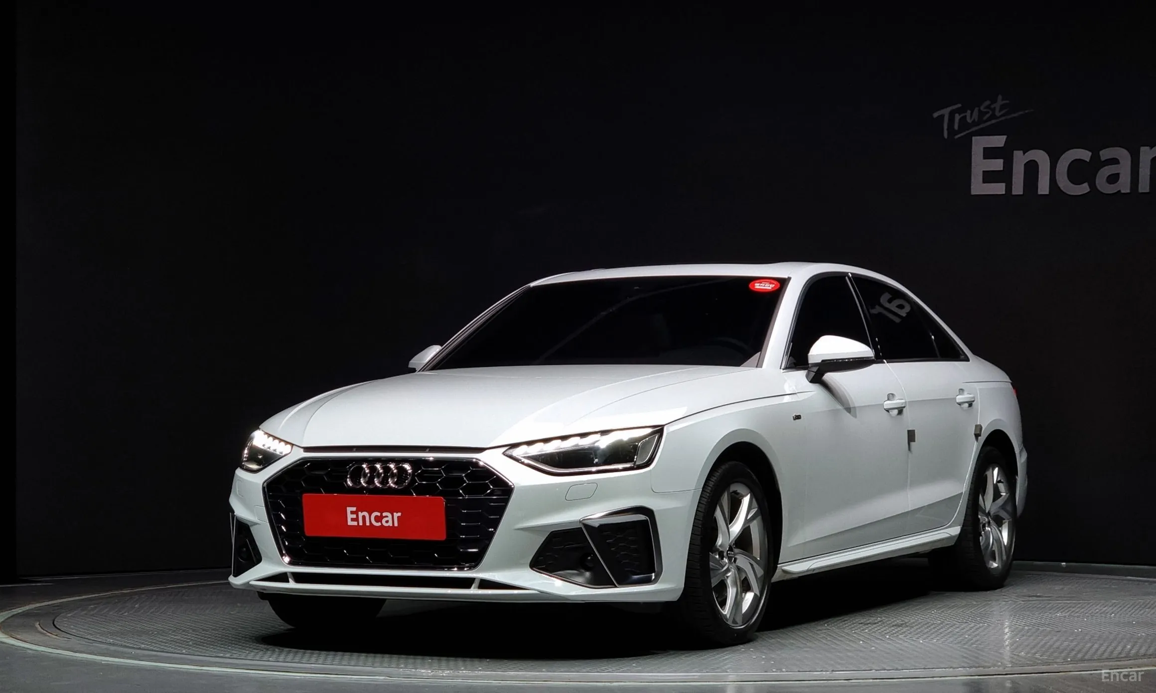 Audi A4 (B9)