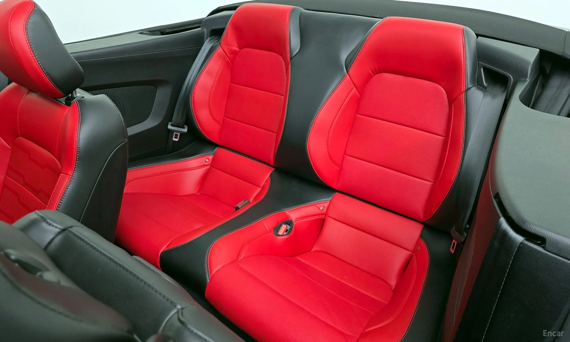 Ford Mustang превью 11