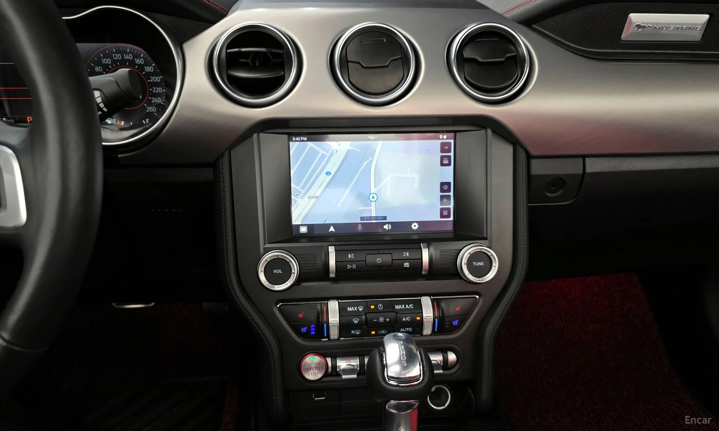 Ford Mustang превью 18