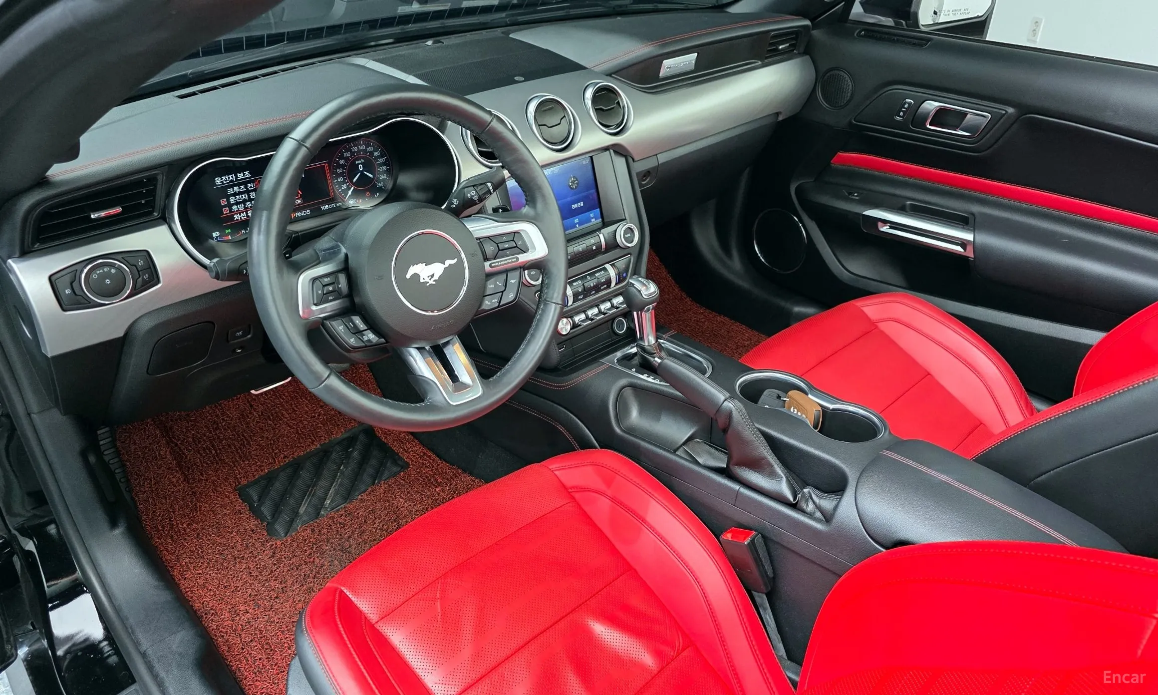 Ford Mustang превью 7