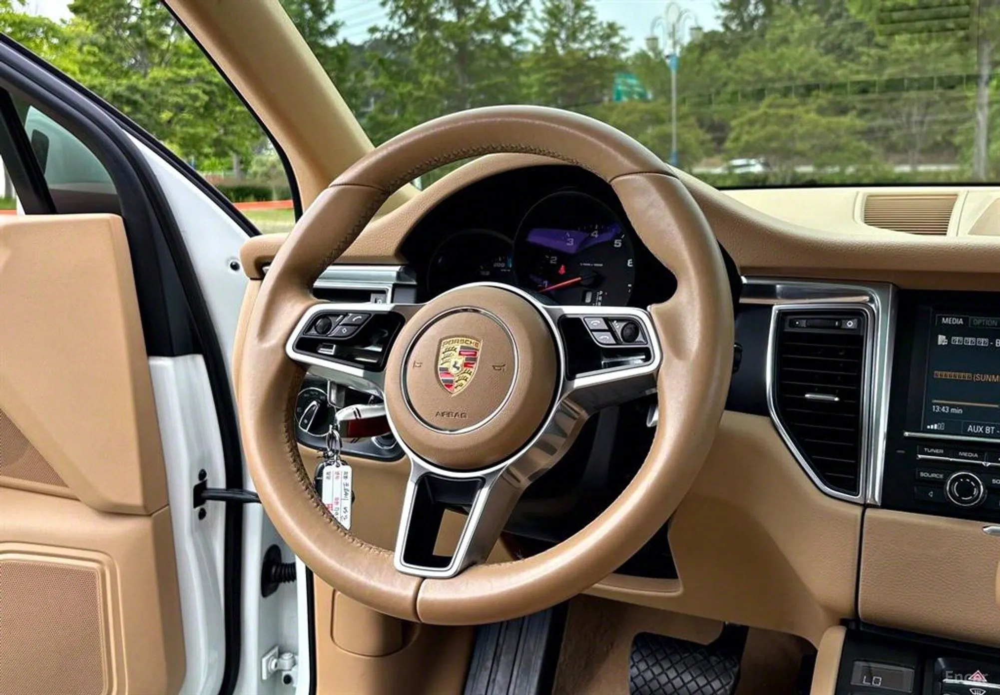 Porsche Macan превью 10