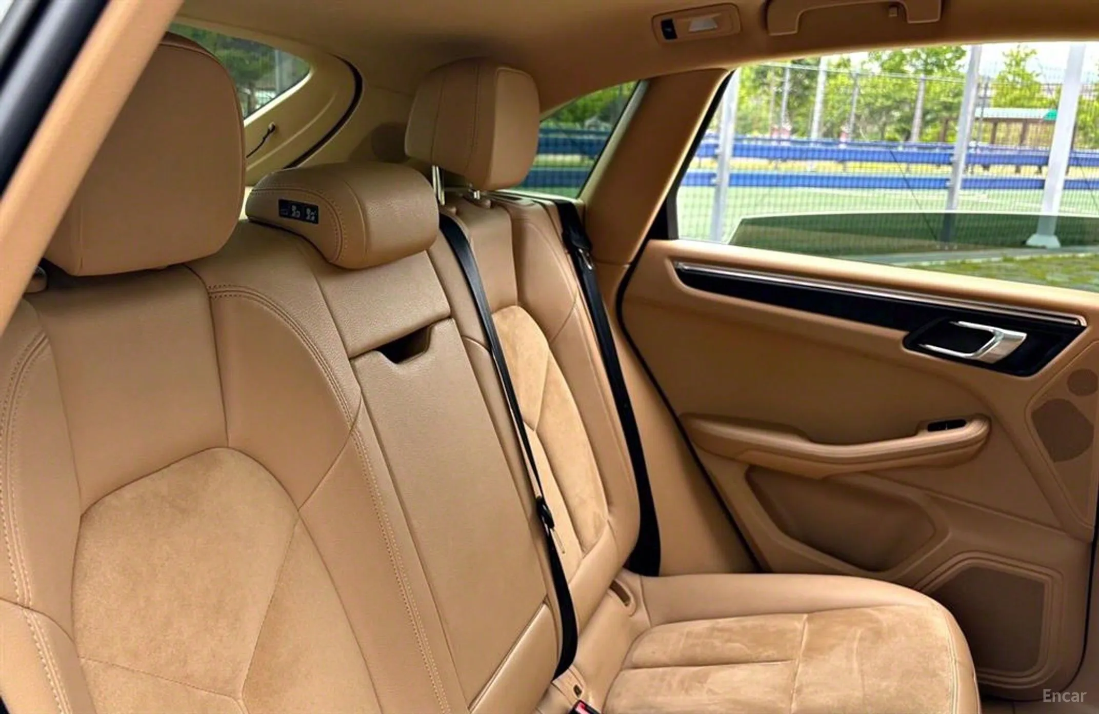 Porsche Macan превью 13