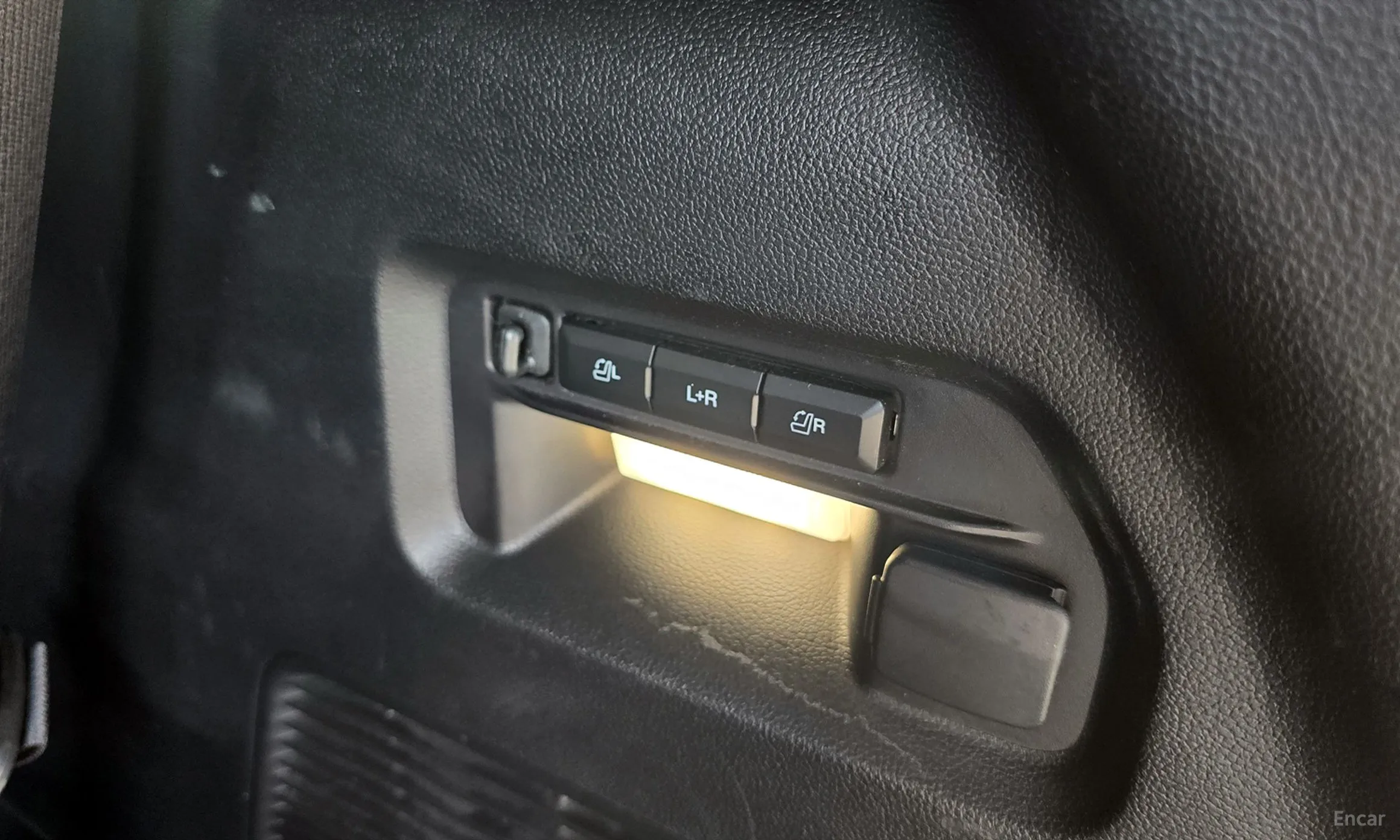 Ford Explorer 6th Generation превью 14