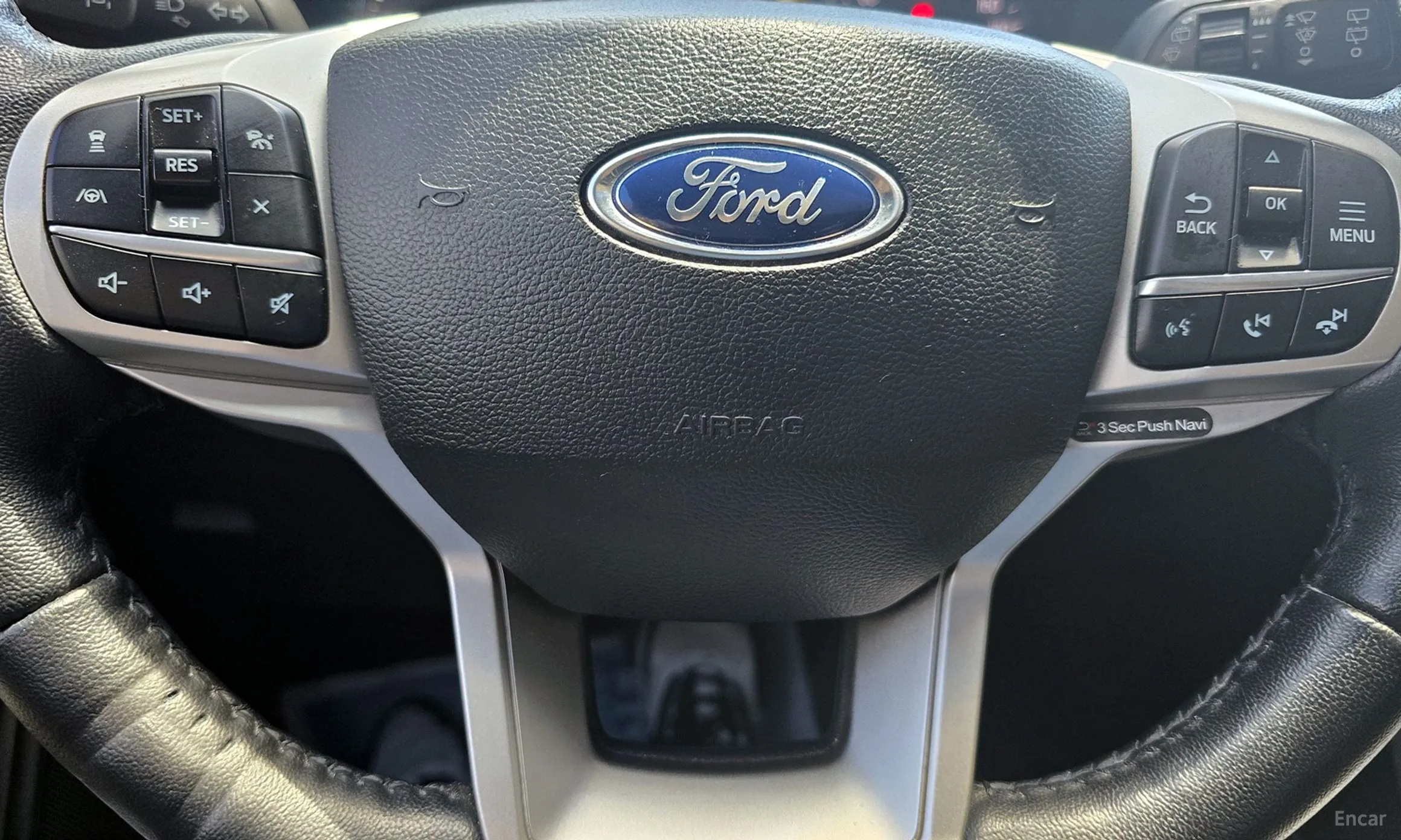 Ford Explorer 6th Generation превью 18