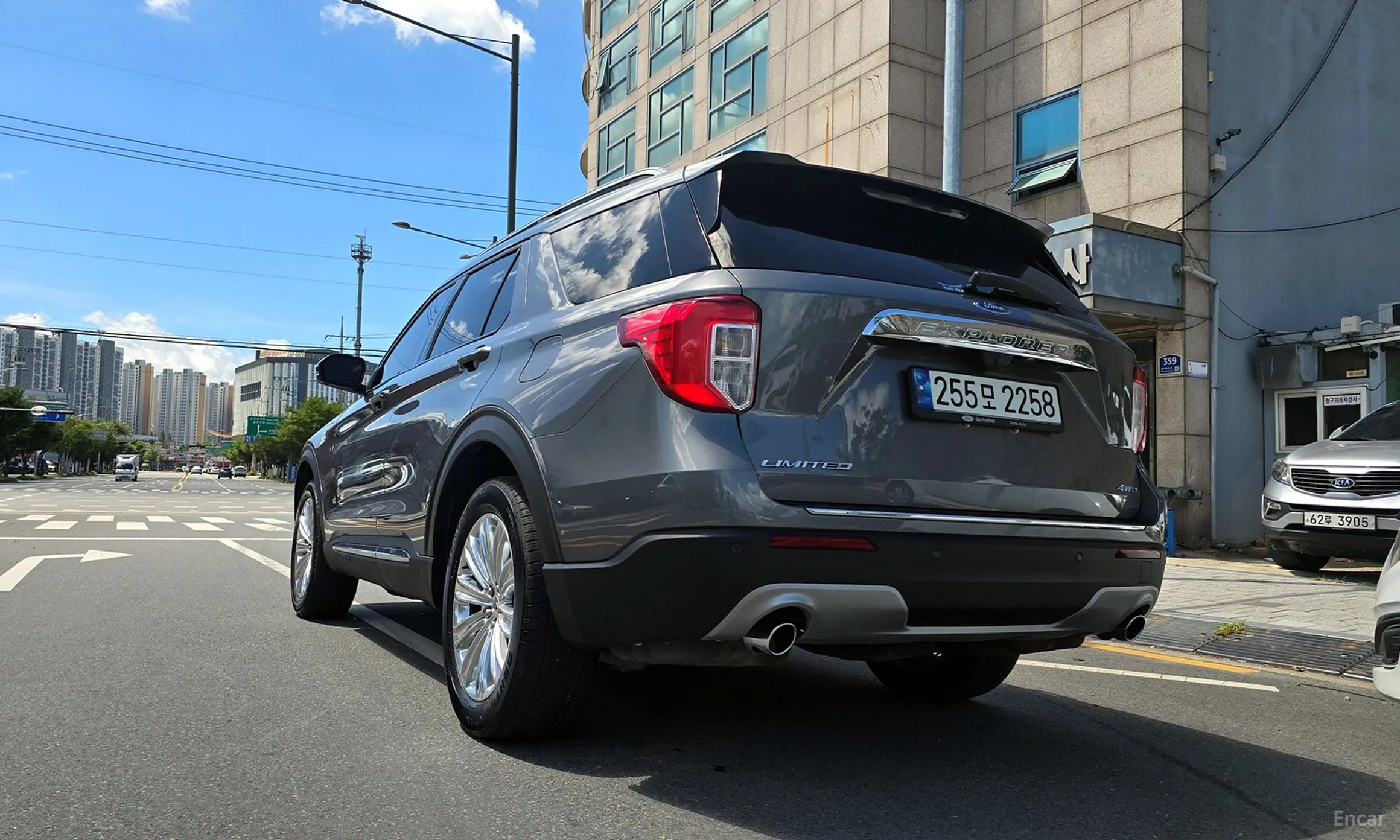 Ford Explorer 6th Generation превью 4