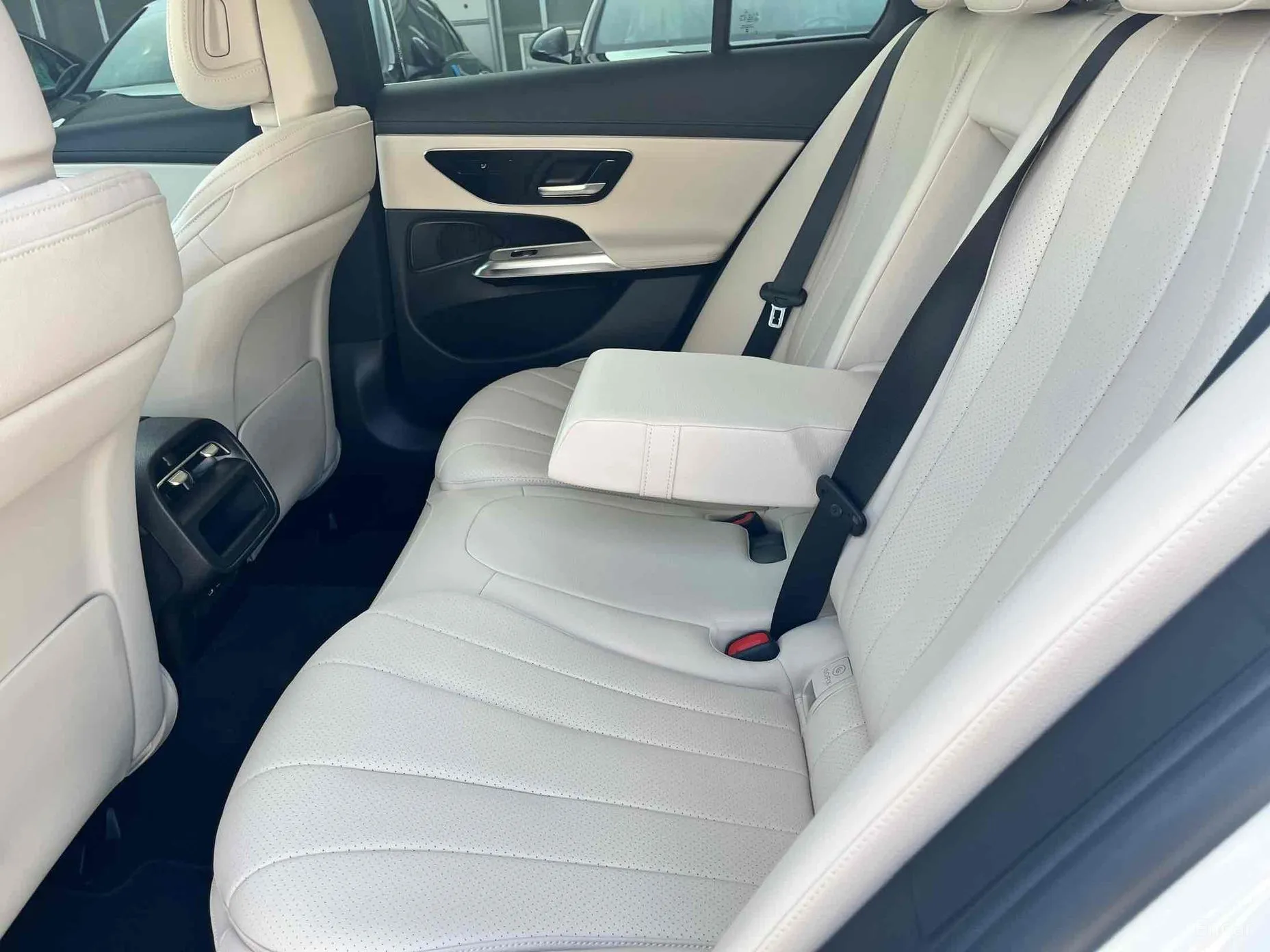 Mercedes Benz E-Class W214 превью 7