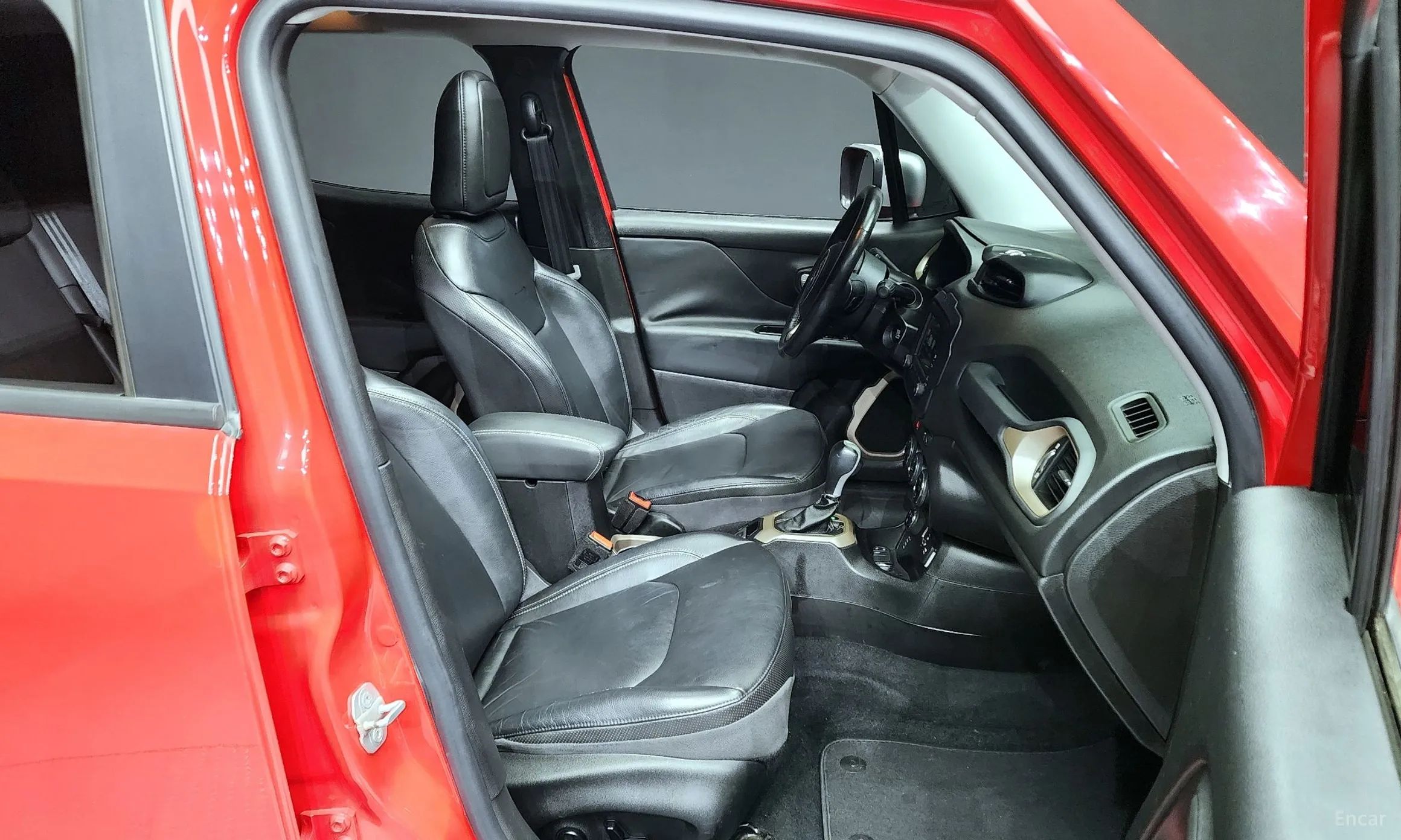 Jeep Renegade превью 11