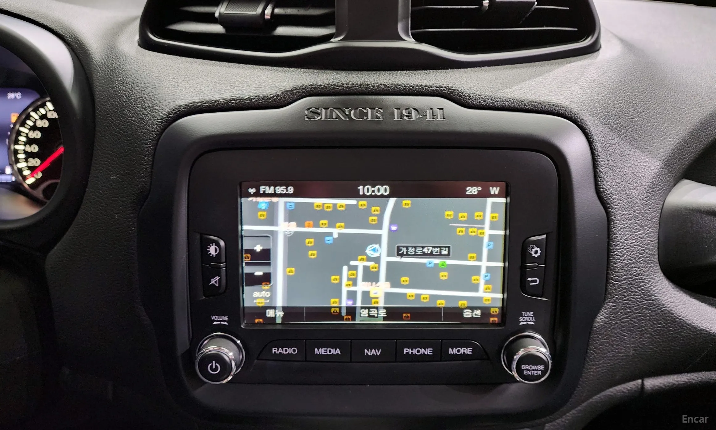Jeep Renegade превью 14