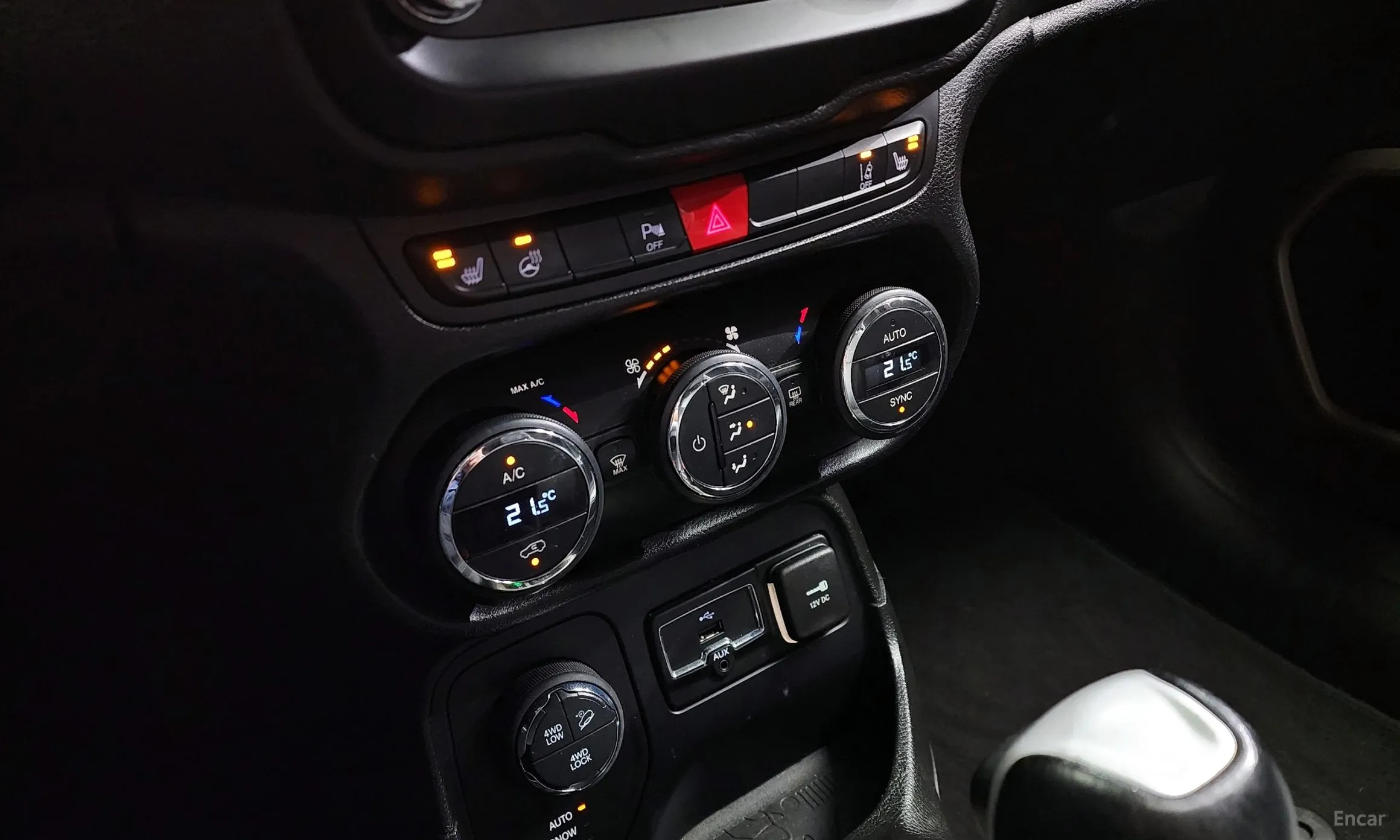 Jeep Renegade превью 17