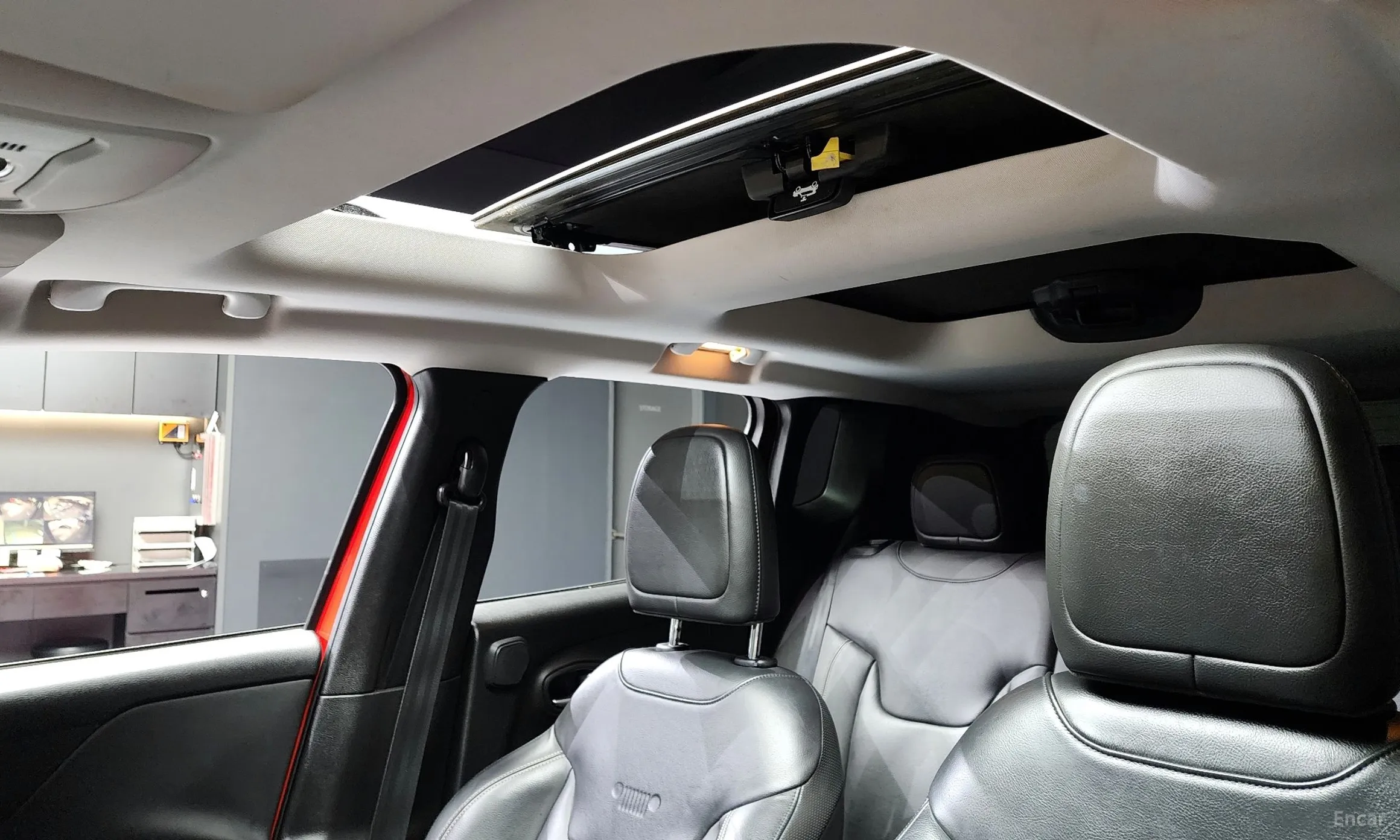 Jeep Renegade превью 19