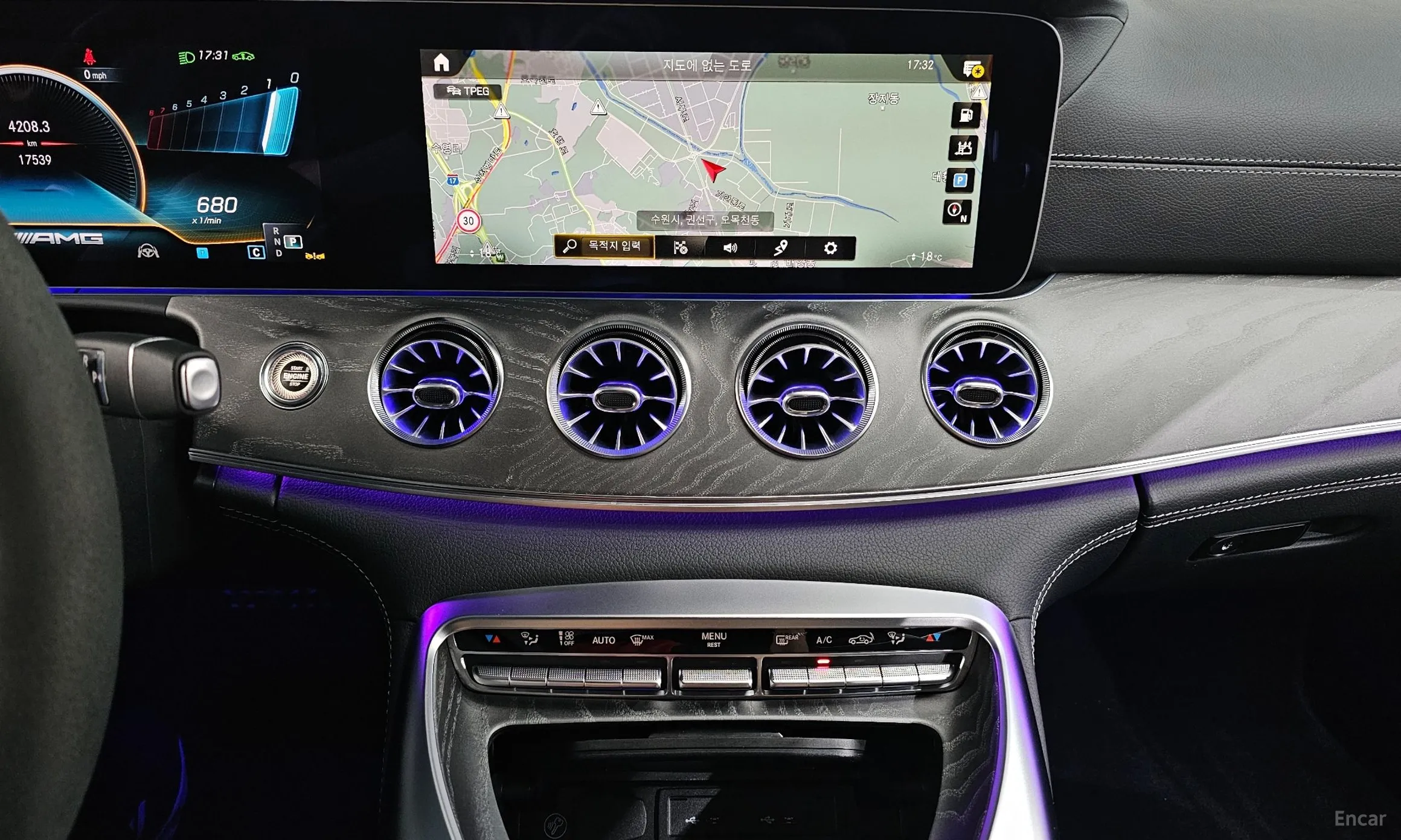 Mercedes Benz AMG GT превью 14