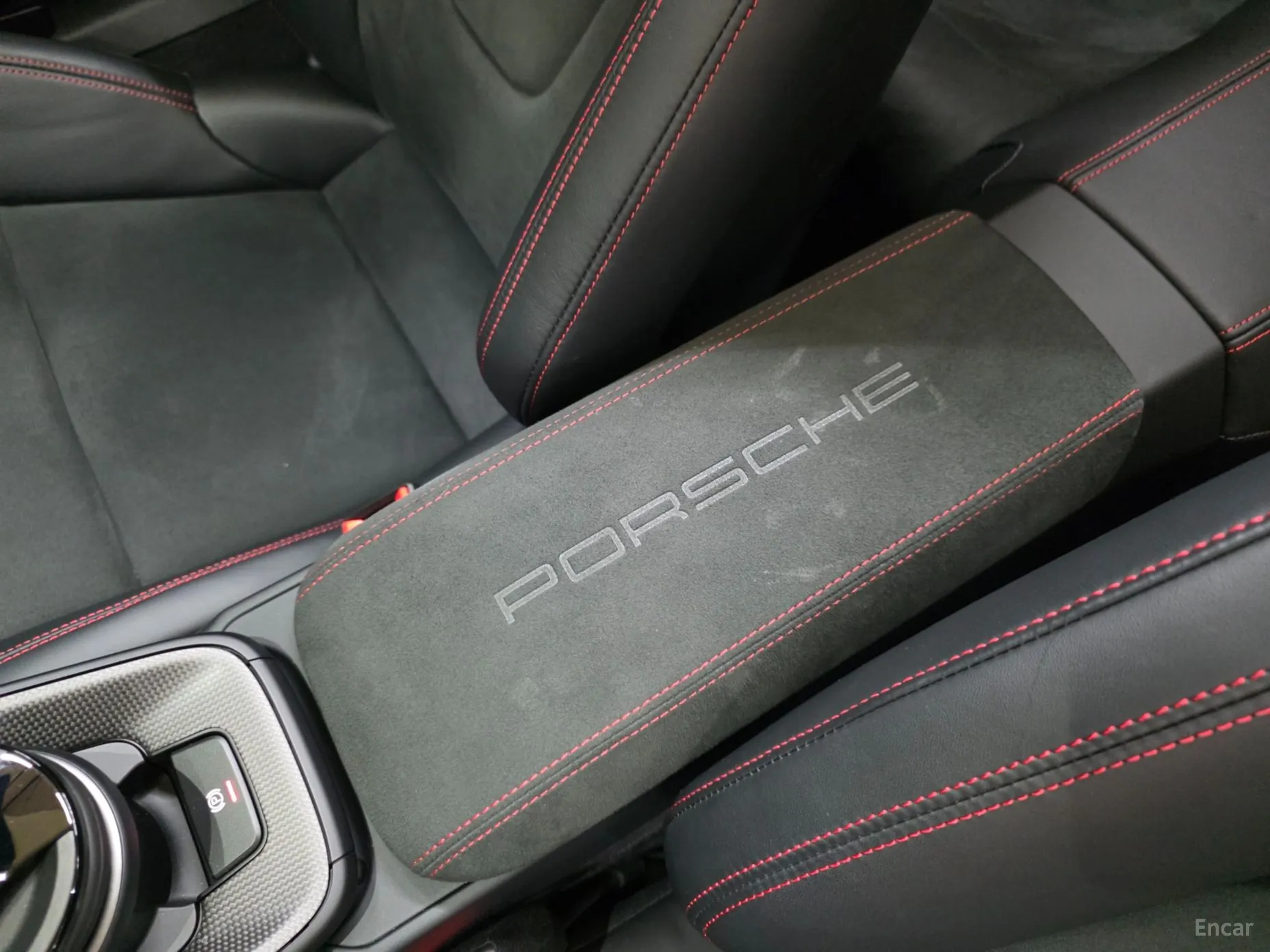 Porsche 911 (992) превью 13