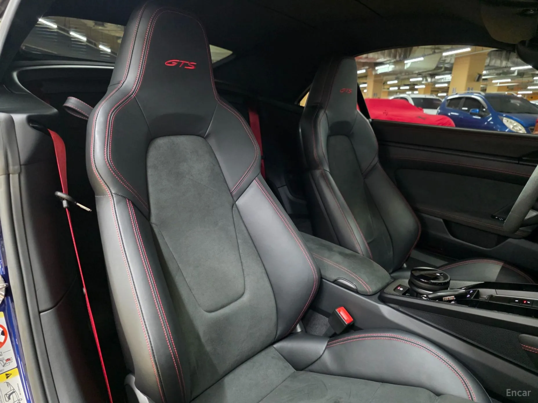 Porsche 911 (992) превью 19