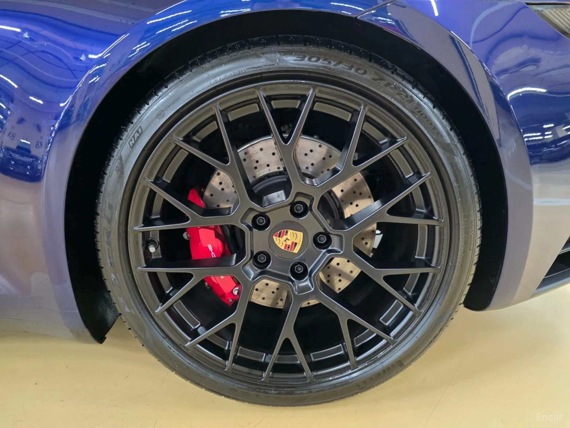 Porsche 911 (992) превью 5