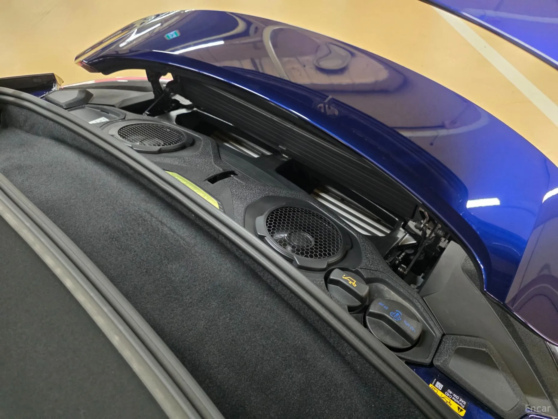 Porsche 911 (992) превью 7
