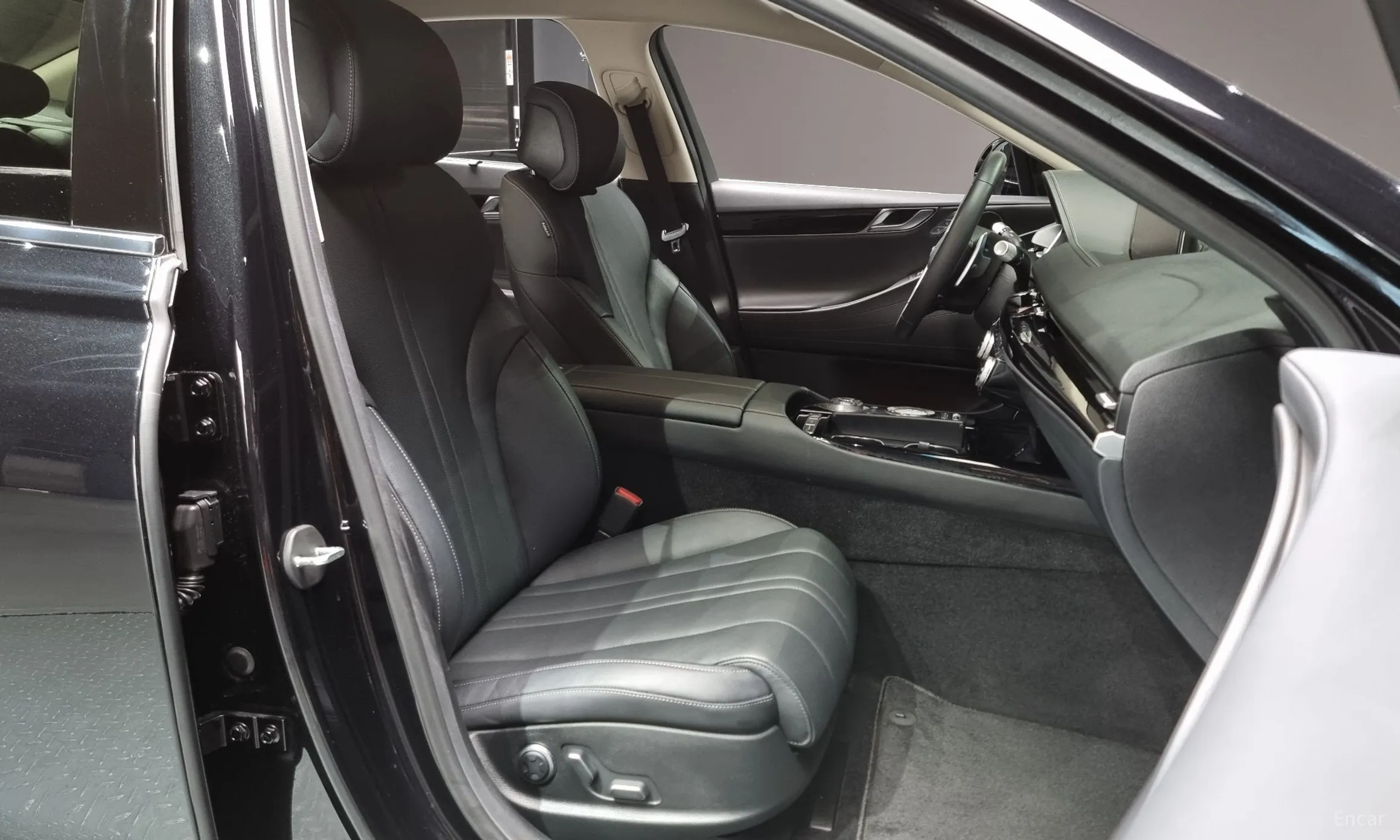 Genesis G80 (RG3) превью 10