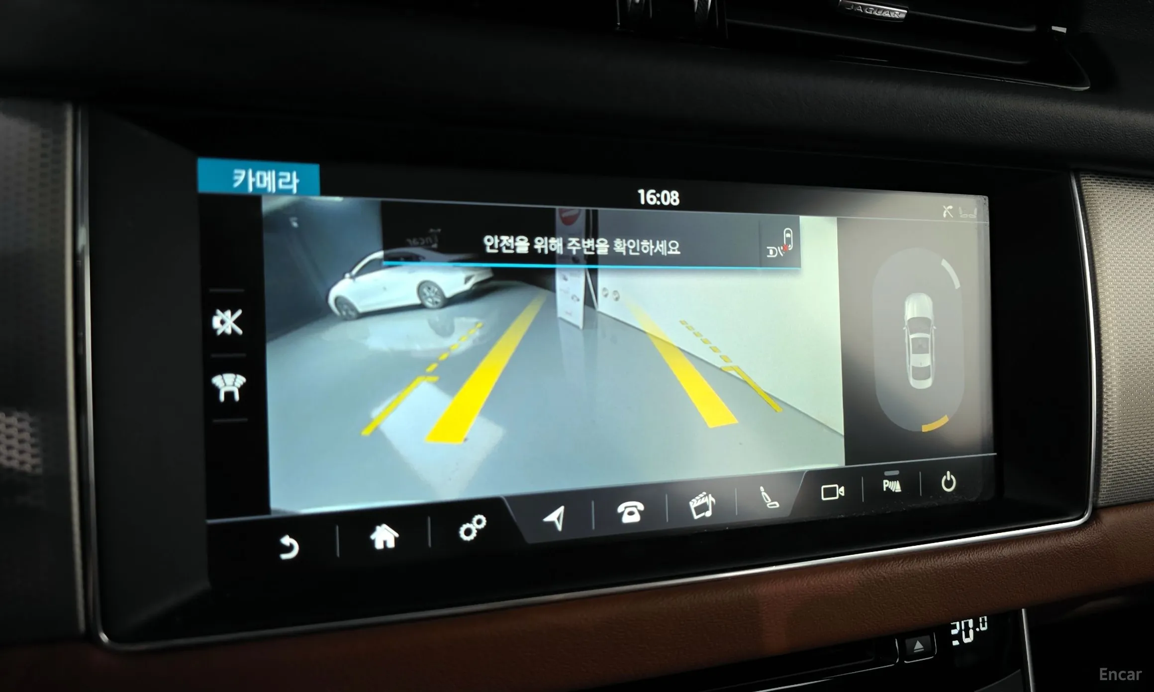 Jaguar XF (x260) превью 13
