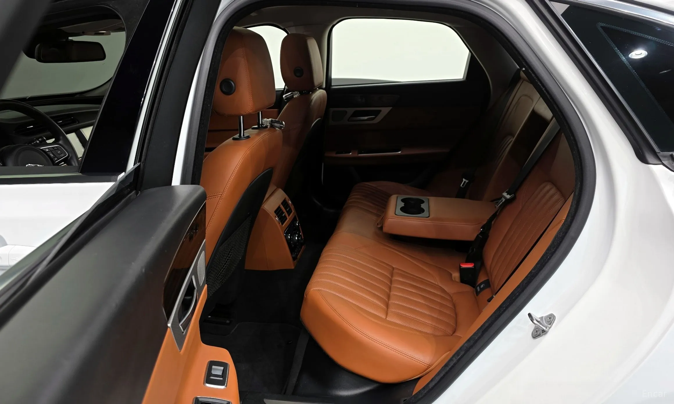 Jaguar XF (x260) превью 20