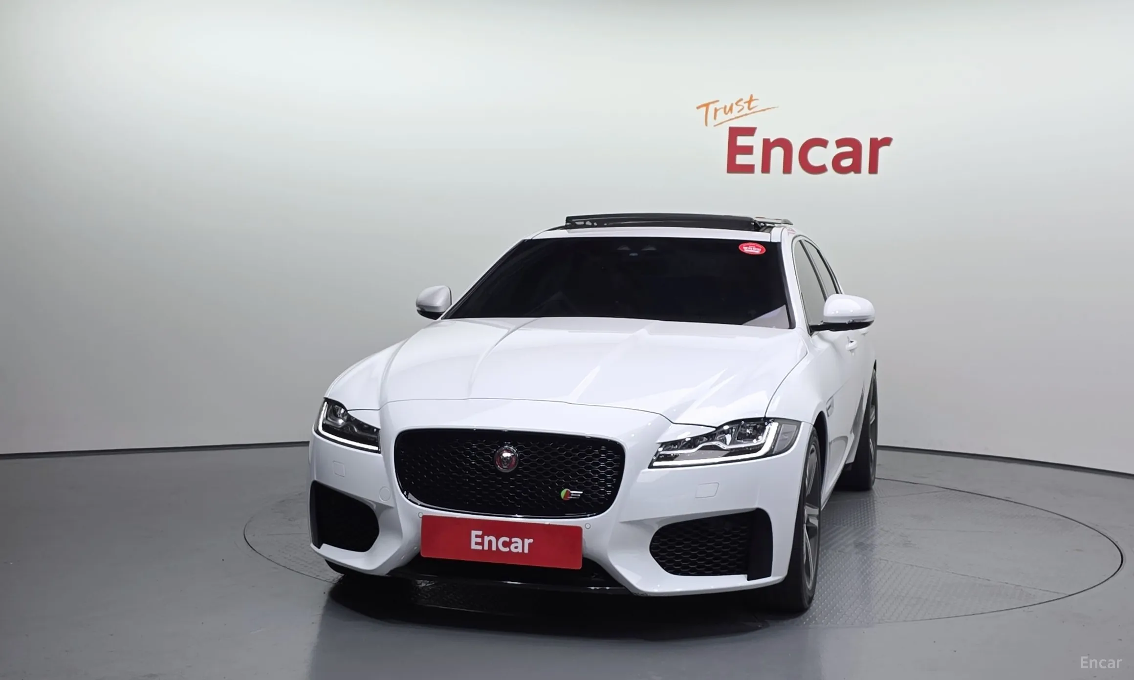 Jaguar XF (x260) превью 3