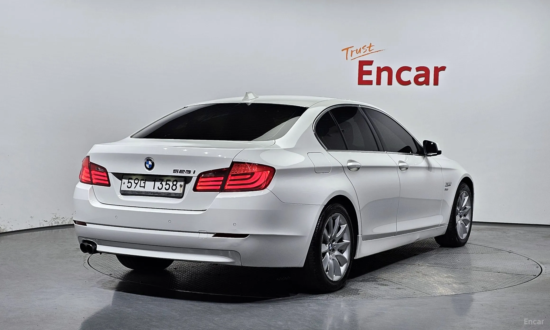 BMW 5 Series (F10) превью 2