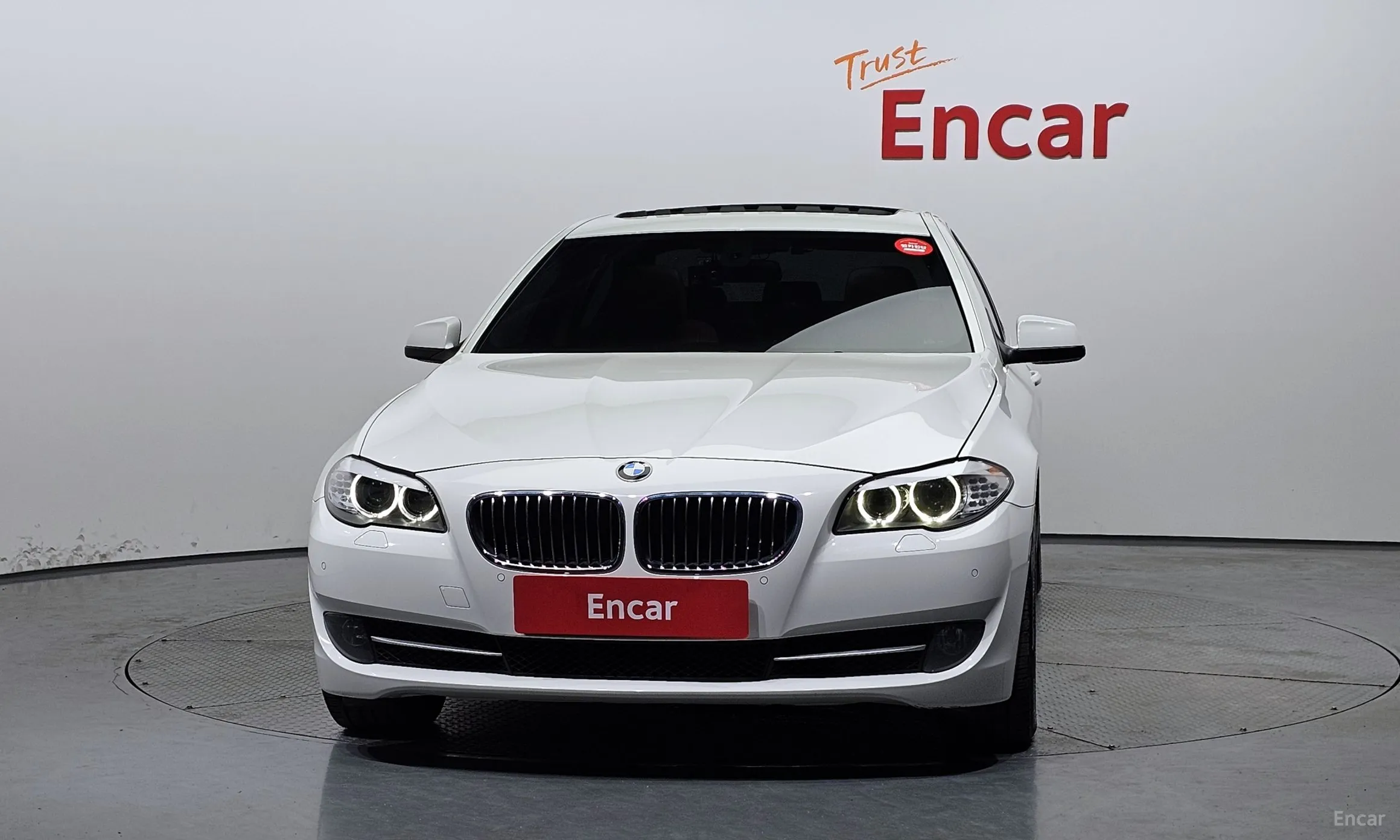 BMW 5 Series (F10) превью 3