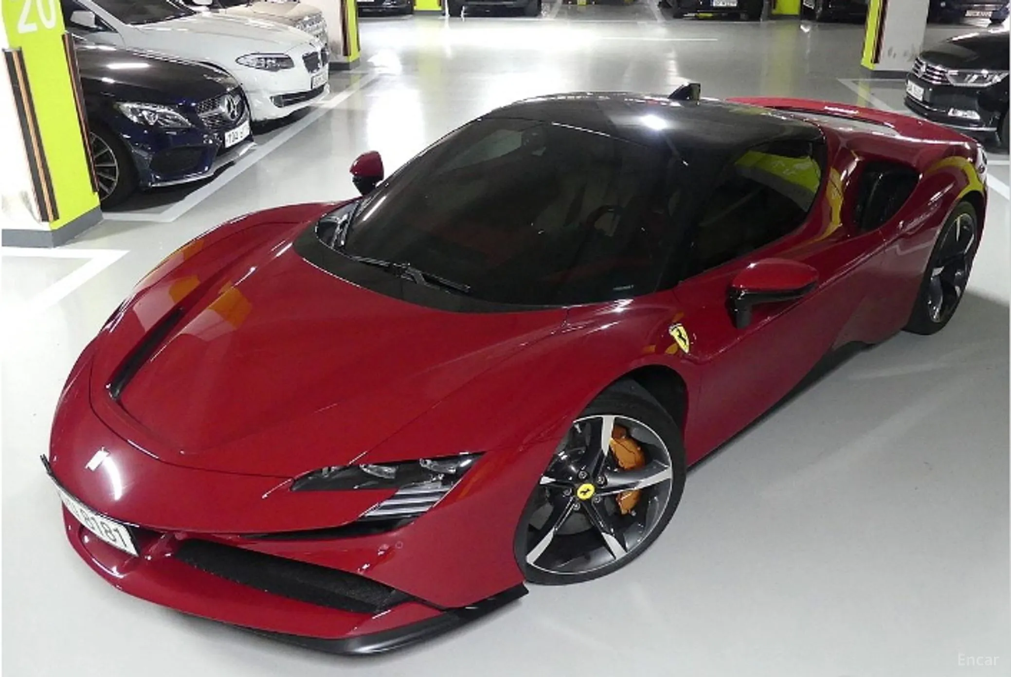 Ferrari SF90 Stradale превью 18