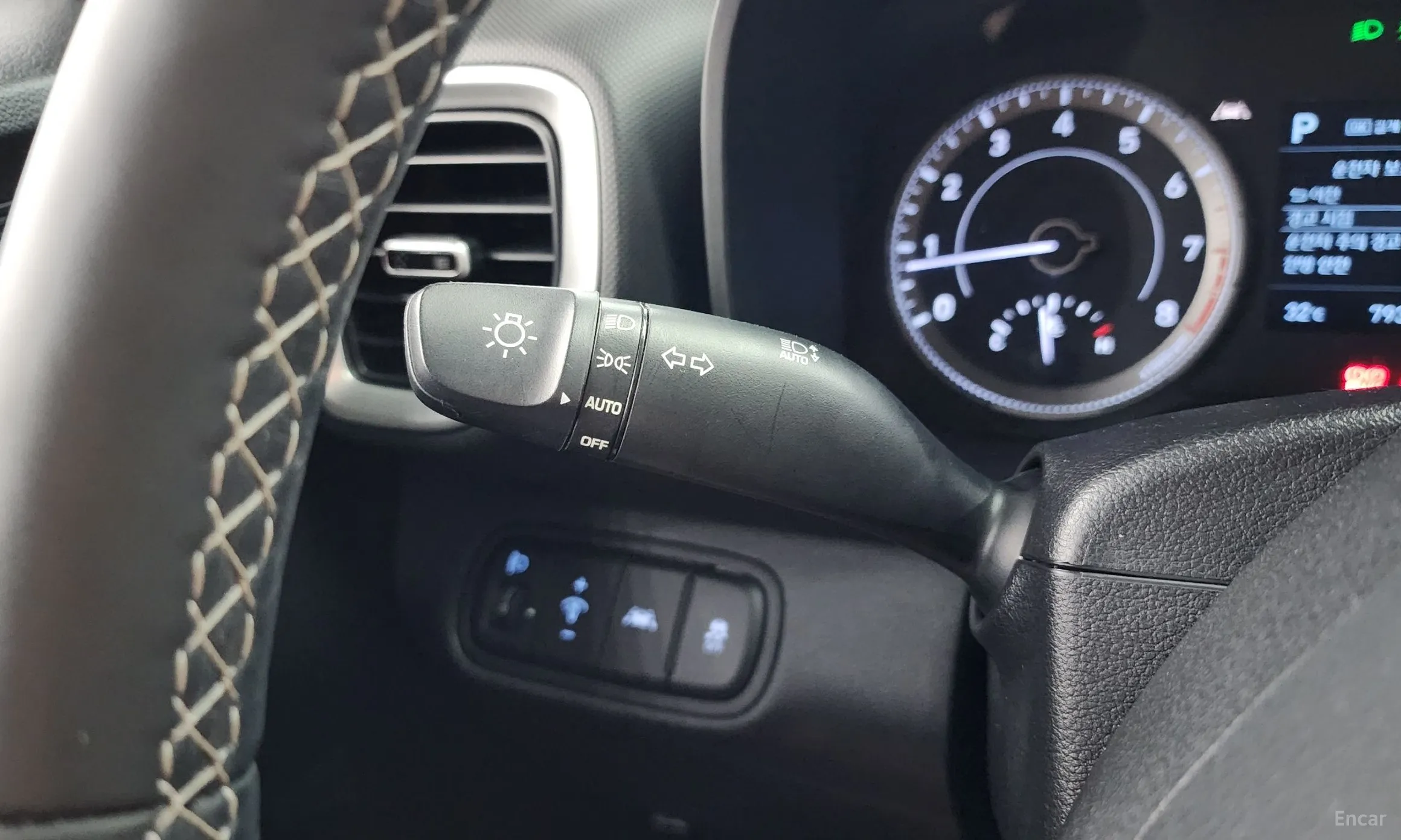Hyundai Venue превью 18
