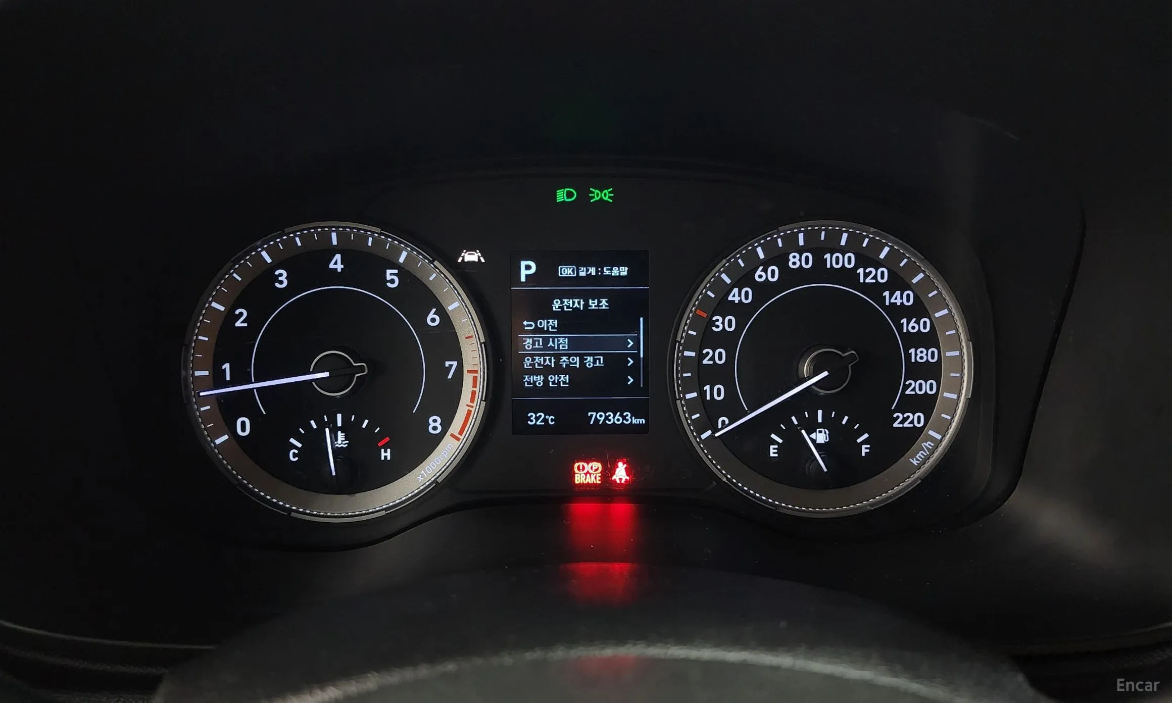 Hyundai Venue превью 8